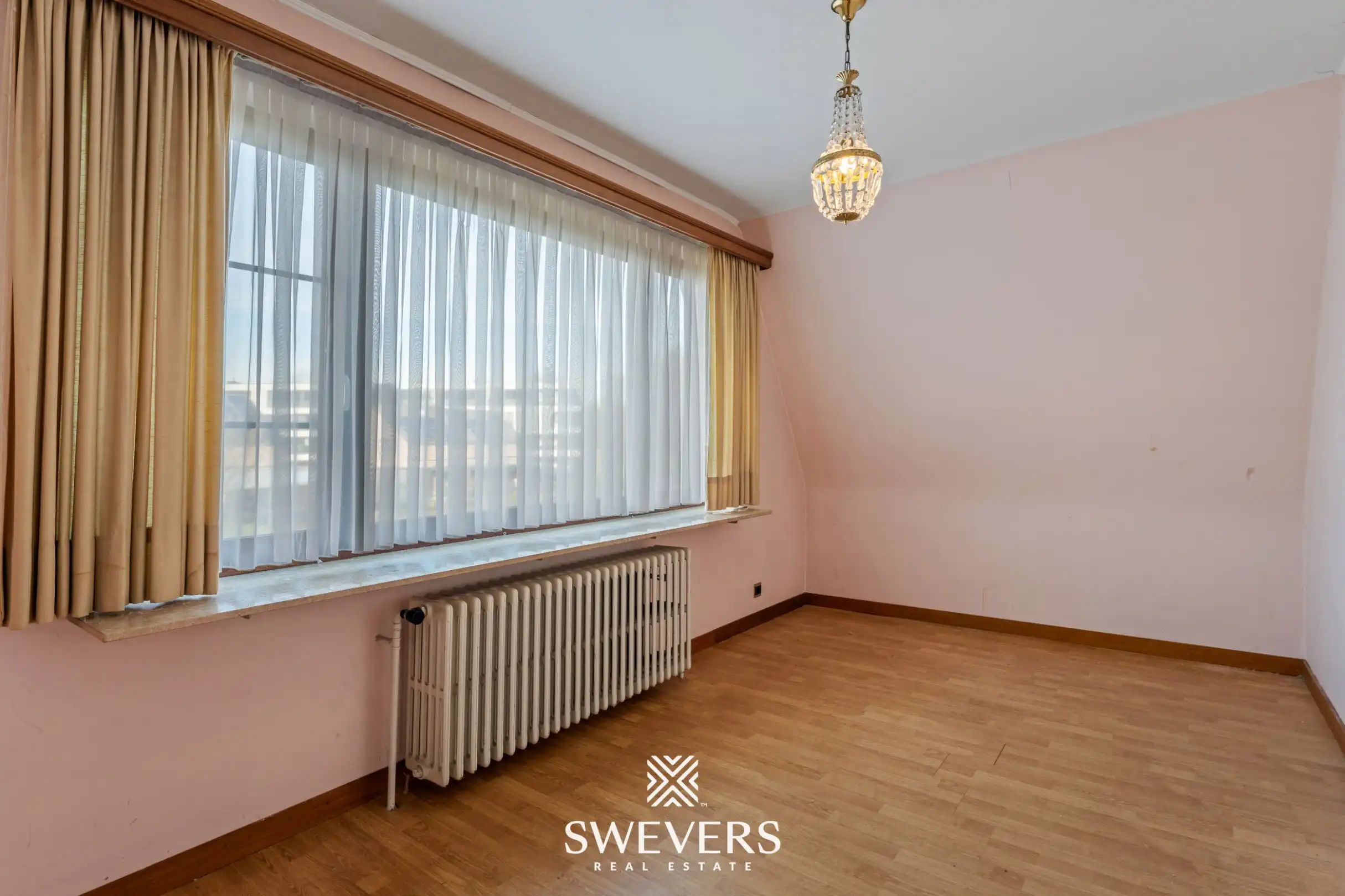 Ruime open bebouwing met inpandige garage en mooie tuin nabij het centrum van Hasselt foto 21