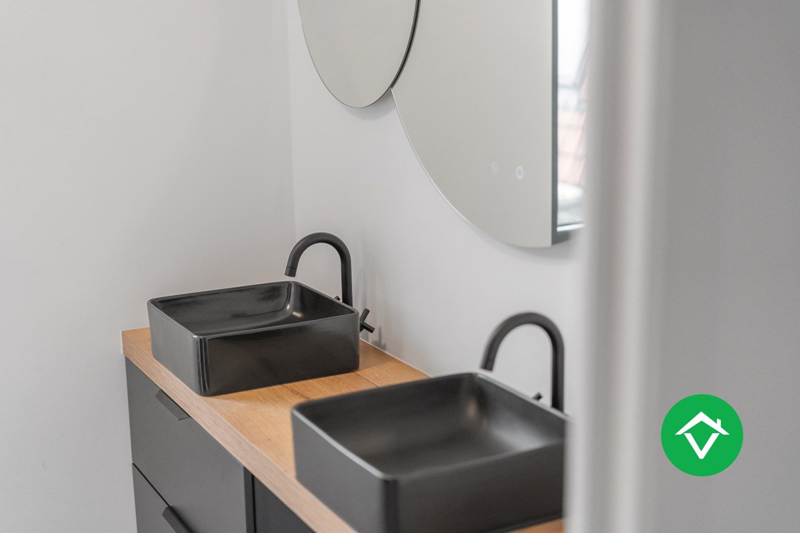 Gerenoveerde woning met 3 slaapkamers en stadstuin in hartje Roeselare foto 14