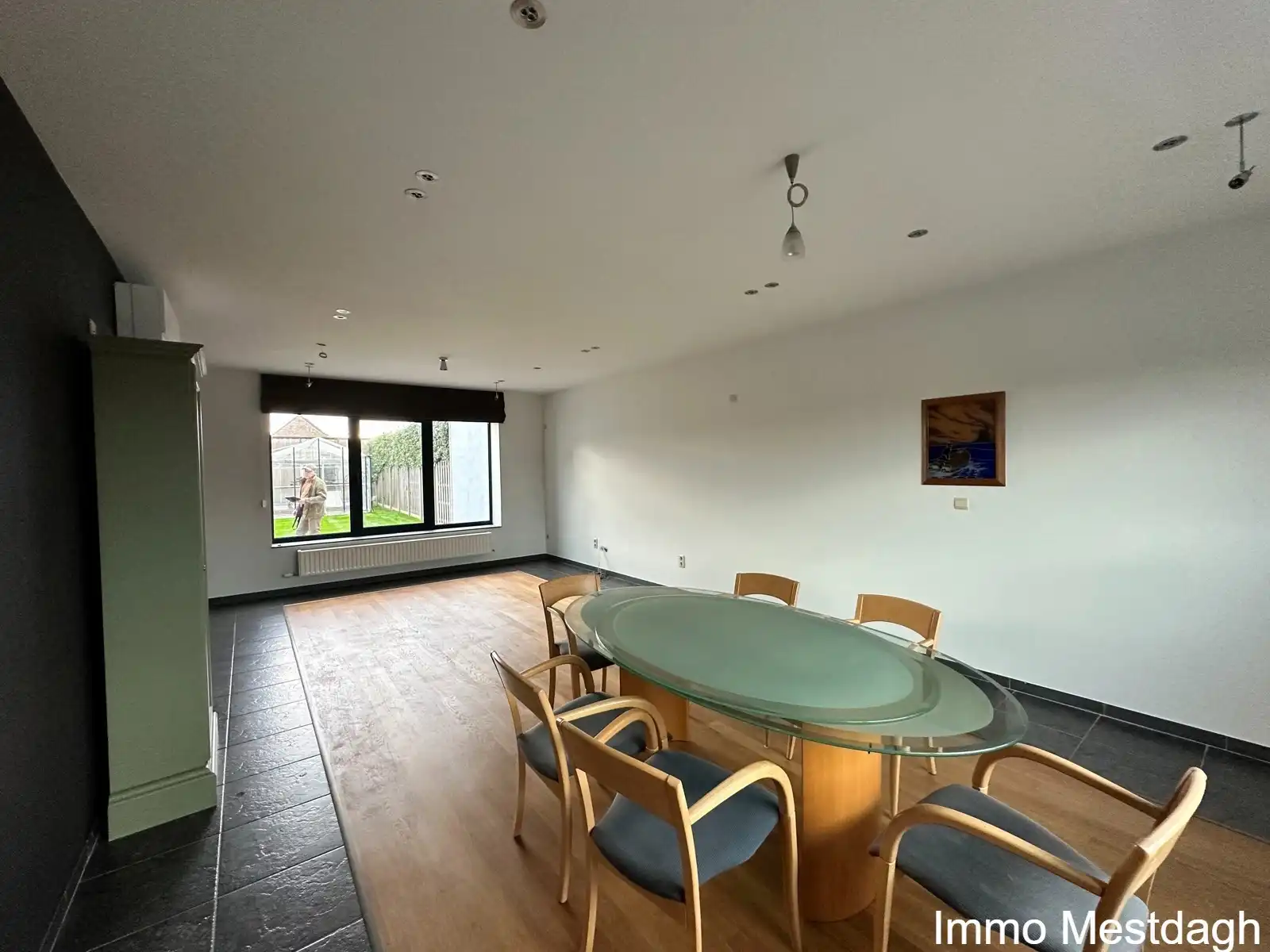 Gerenoveerde instapklare woning met tuin & terras & garages foto 9