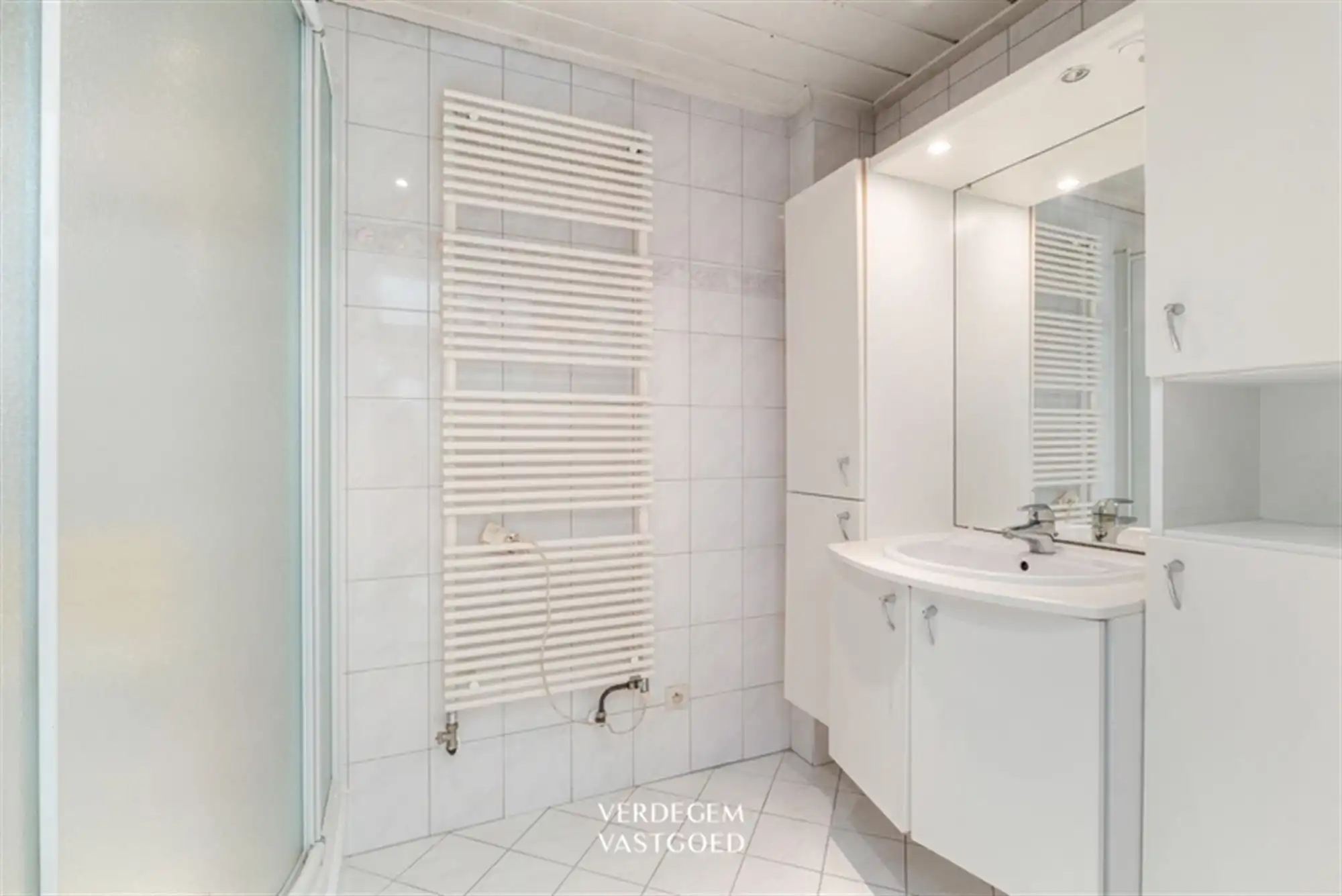 Ruime, te renoveren, woning met bouwgrond op een terrein van 869m² foto 18