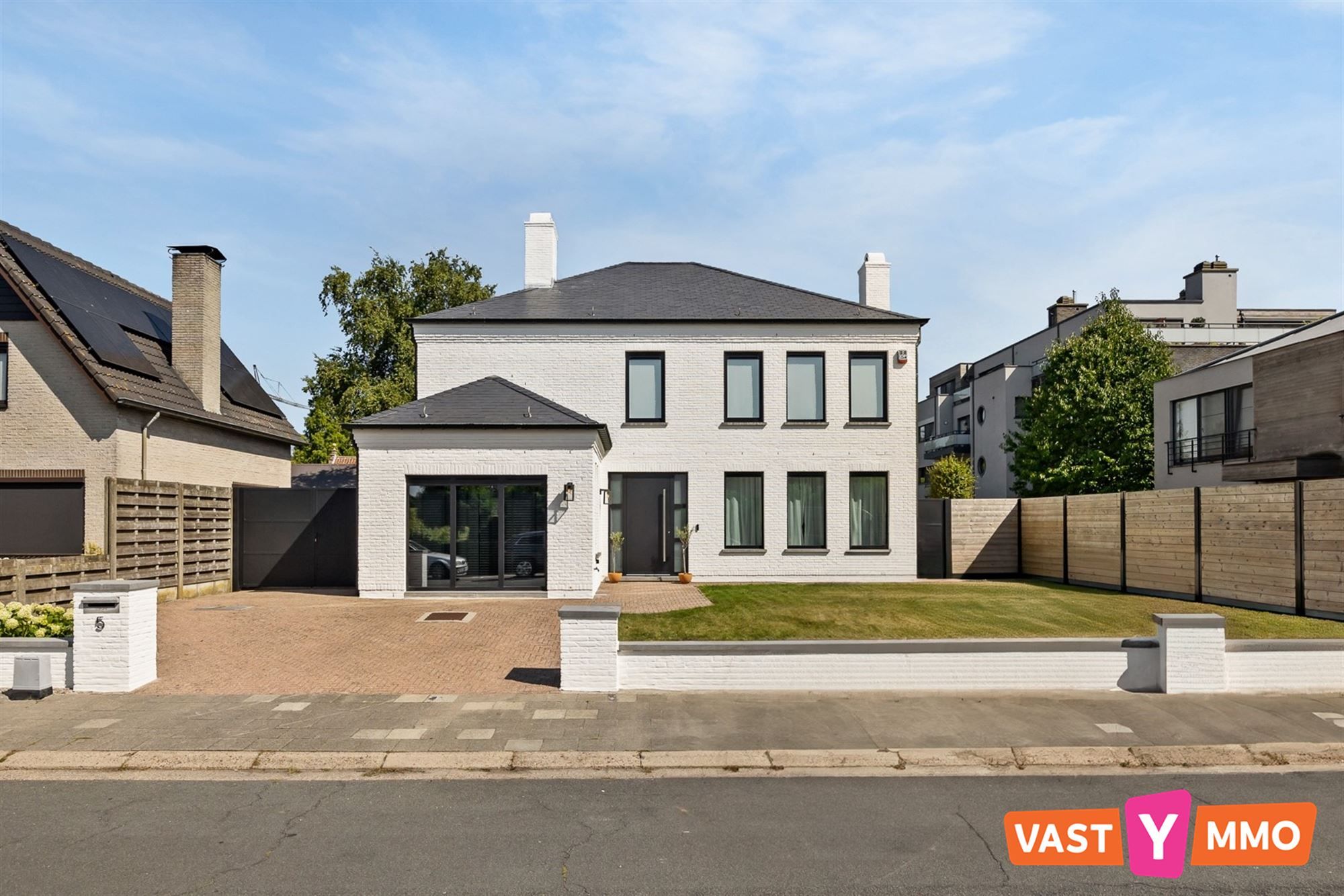 Villa foto {{pictureIndex}}