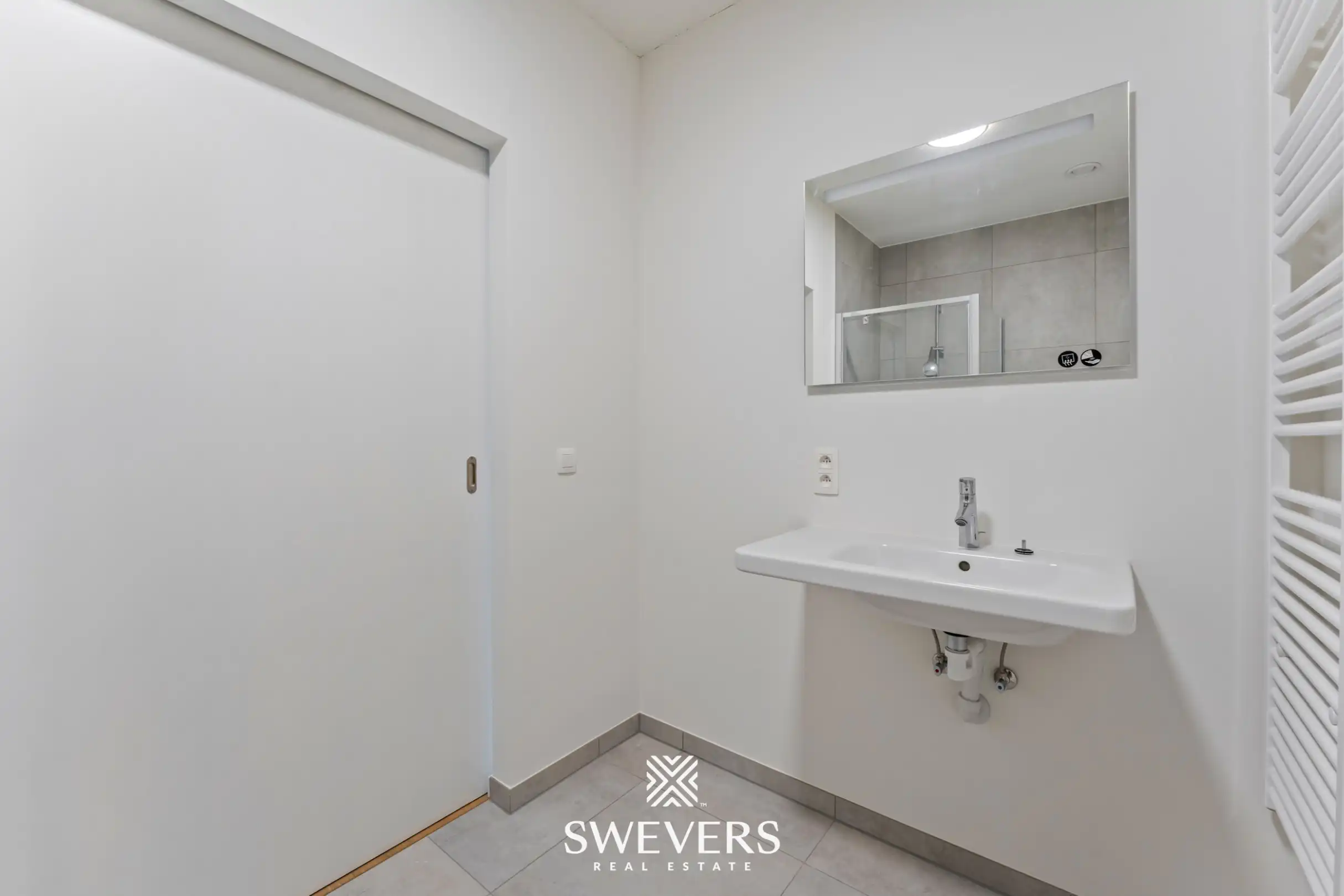 Modern 2-Slaapkamerappartement met Terras in Beringen foto 21