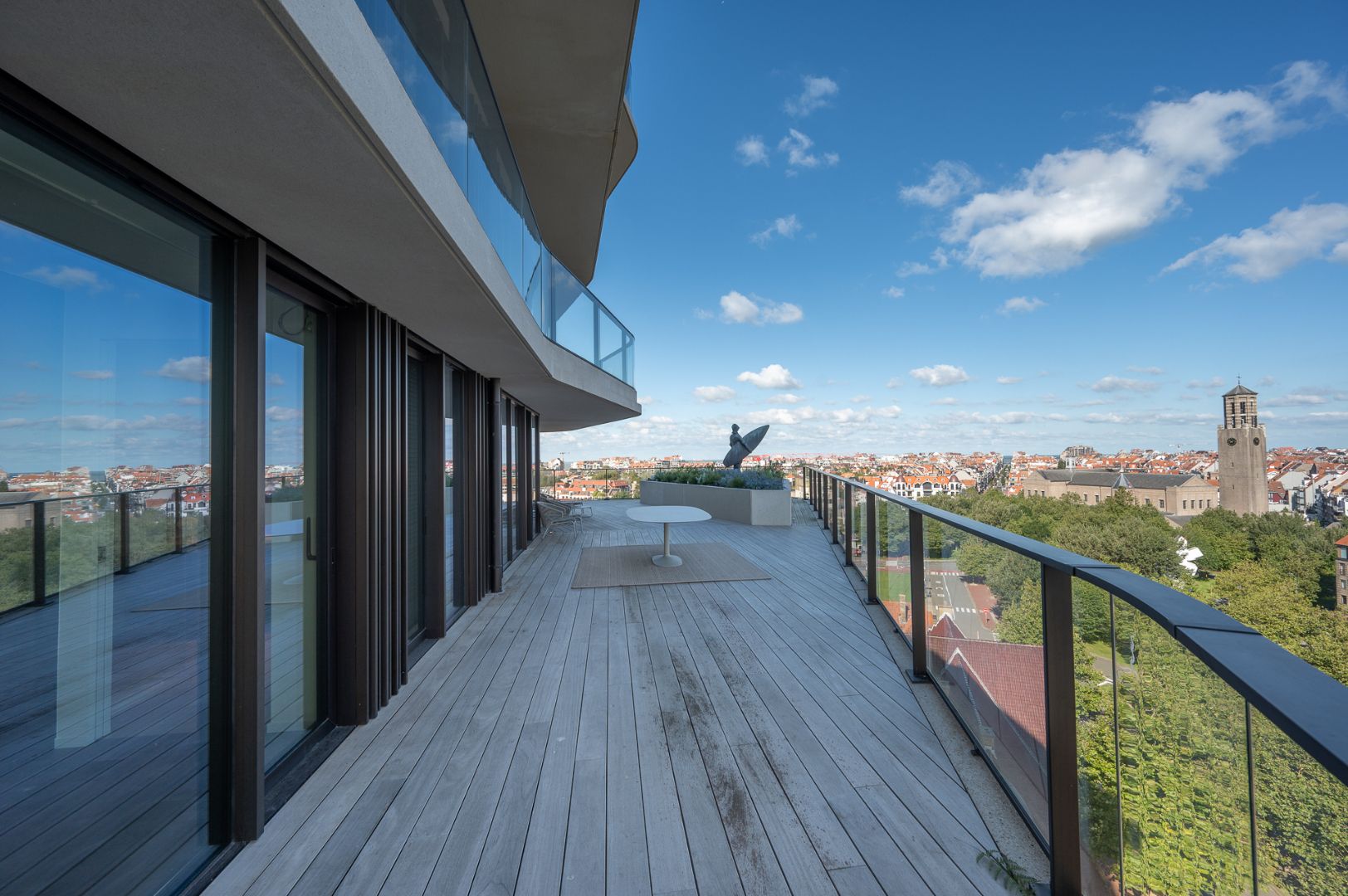 Luxe Hoekappartement met Spectaculair Panoramisch Uitzicht over Knokke-Heist foto 25