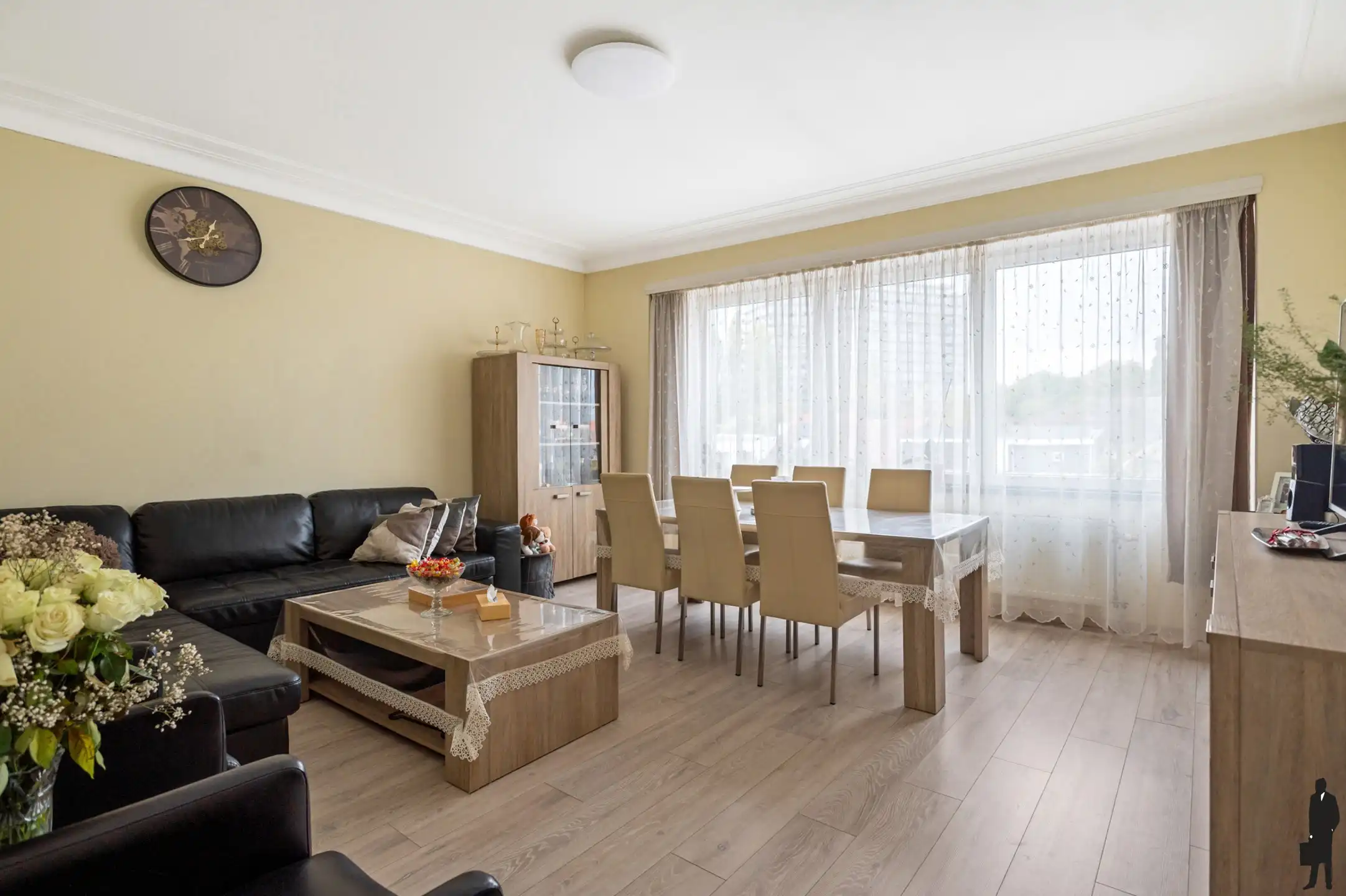 Lichtrijk appartement op toplocatie in Deurne! foto 4