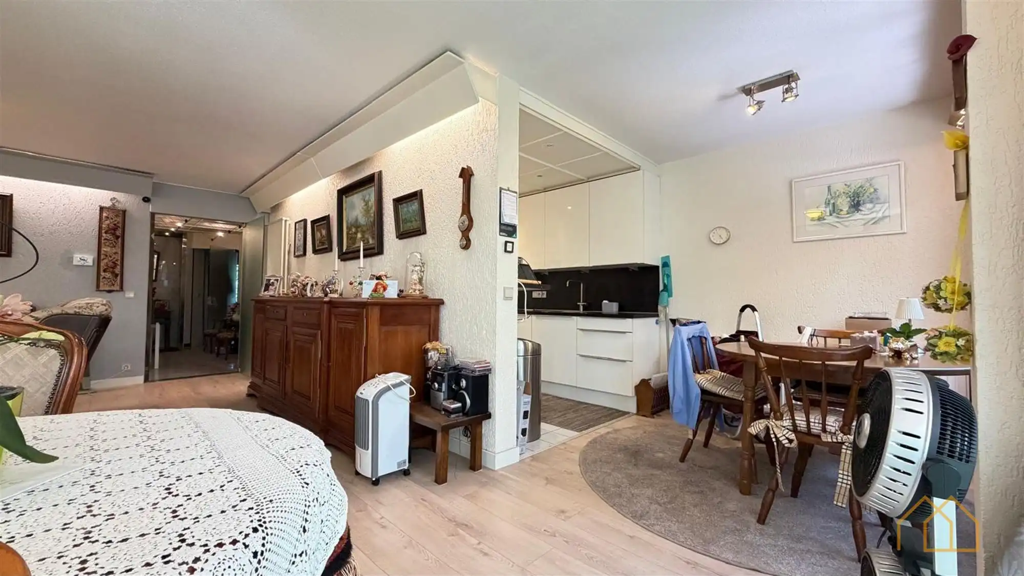 Groot hoek-appartement met 3 terrassen en dubbele garage foto 8