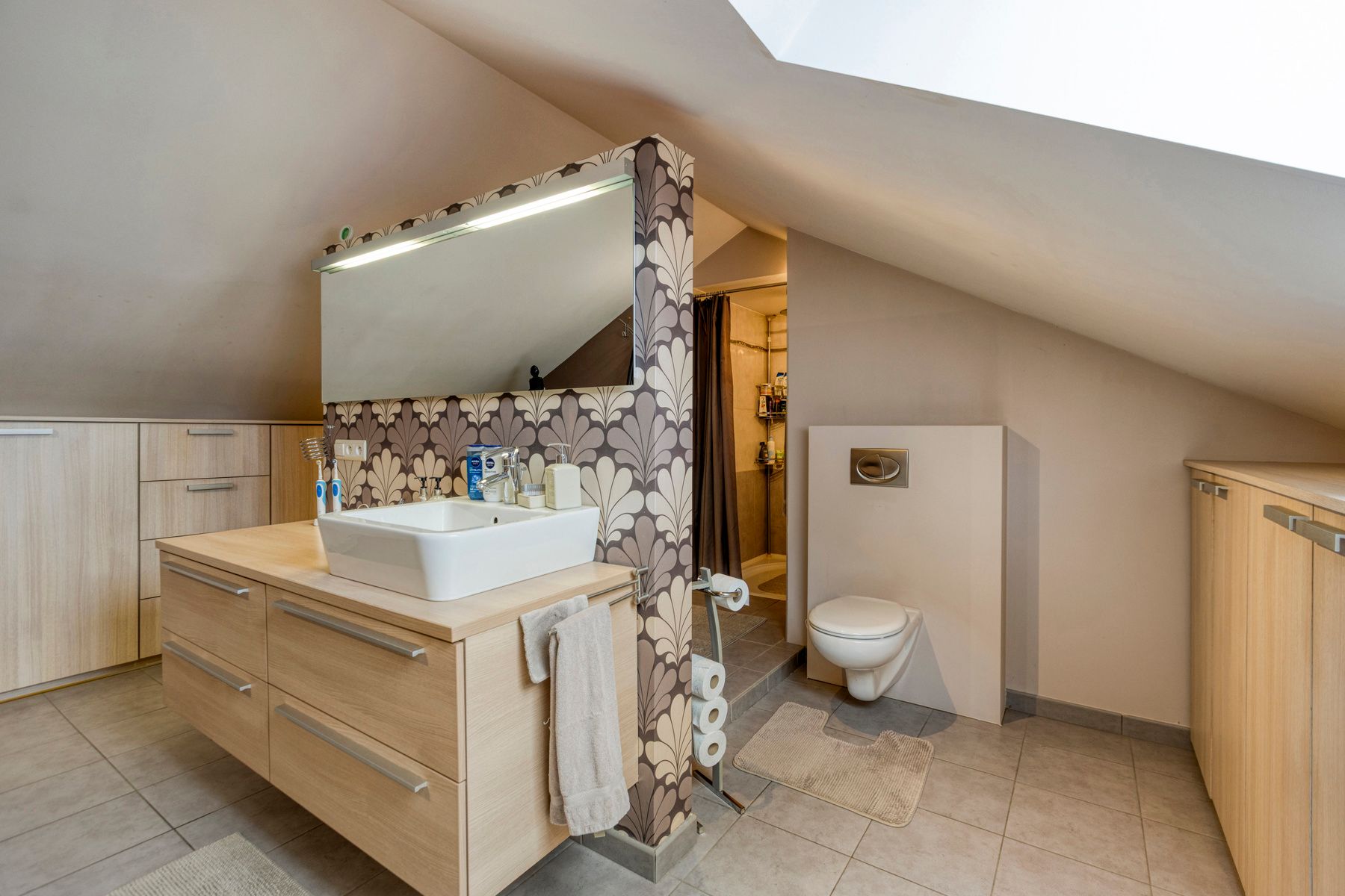 Huis met opslag, ruime tuin en mog. tot kangeroe/zorgwoning foto 28