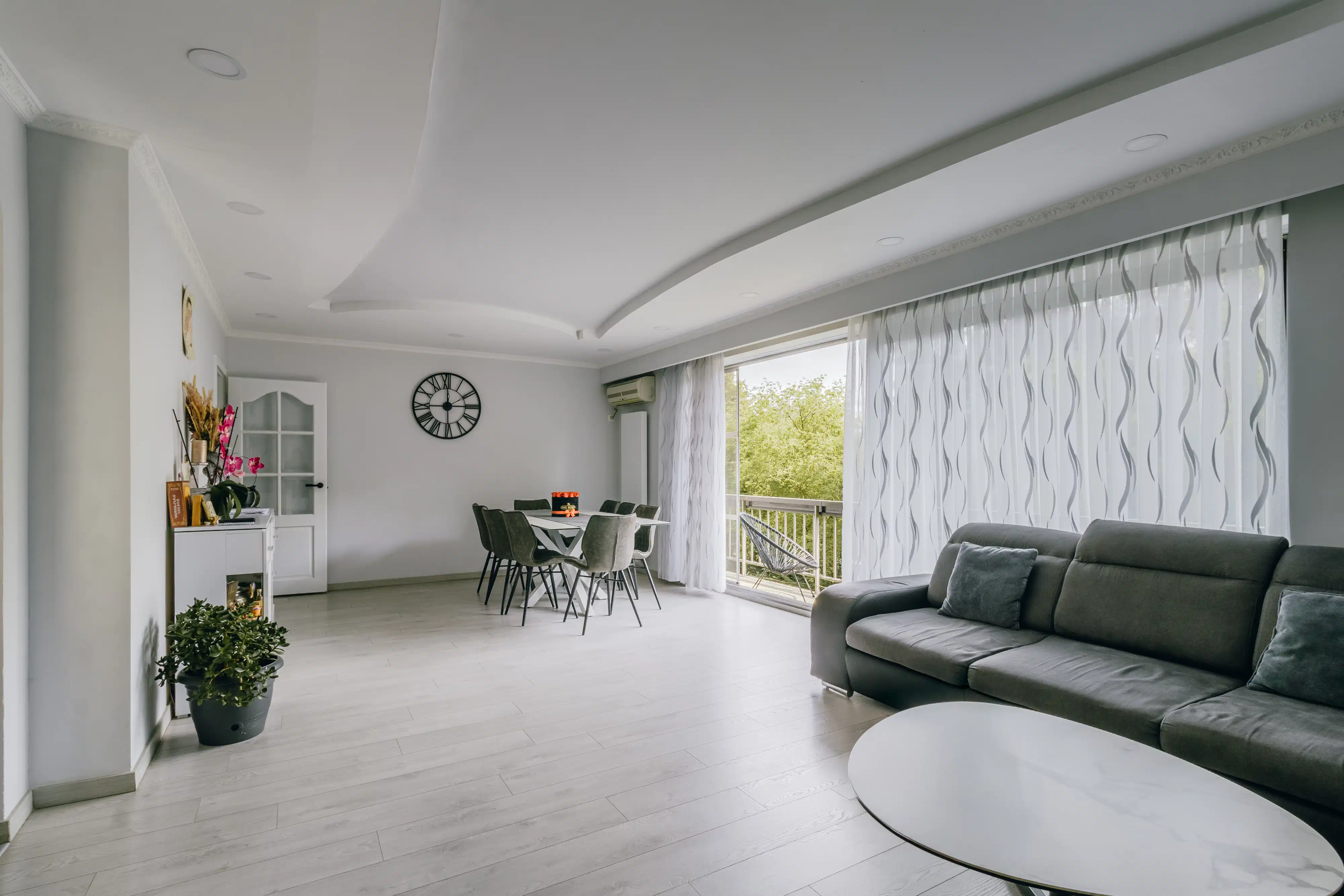 Instapklaar appartement met uitzicht op park foto 3