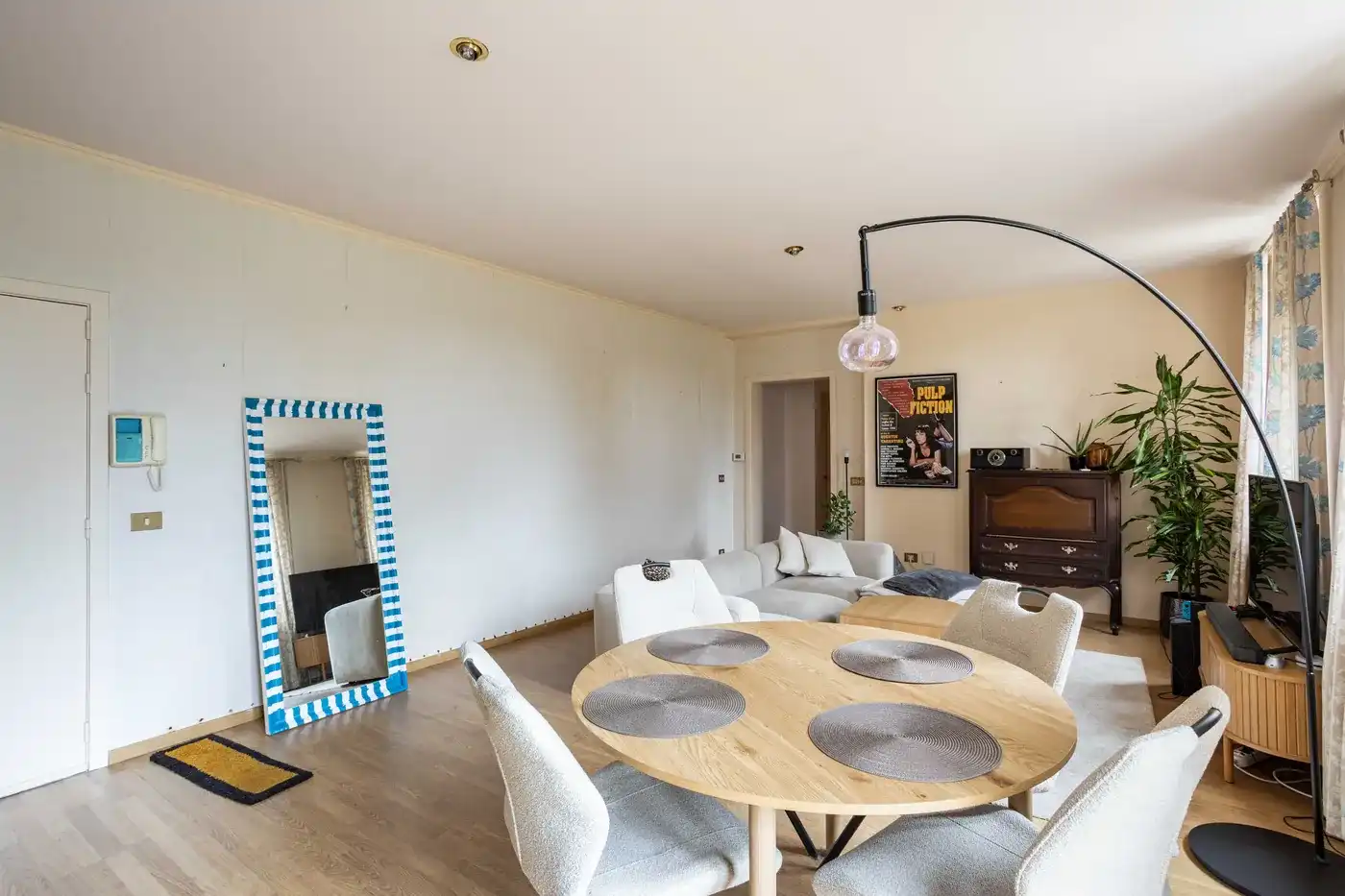 Ruim gelijkvloers appartement met terras en 2 parkeerplekken in Wervik foto 5