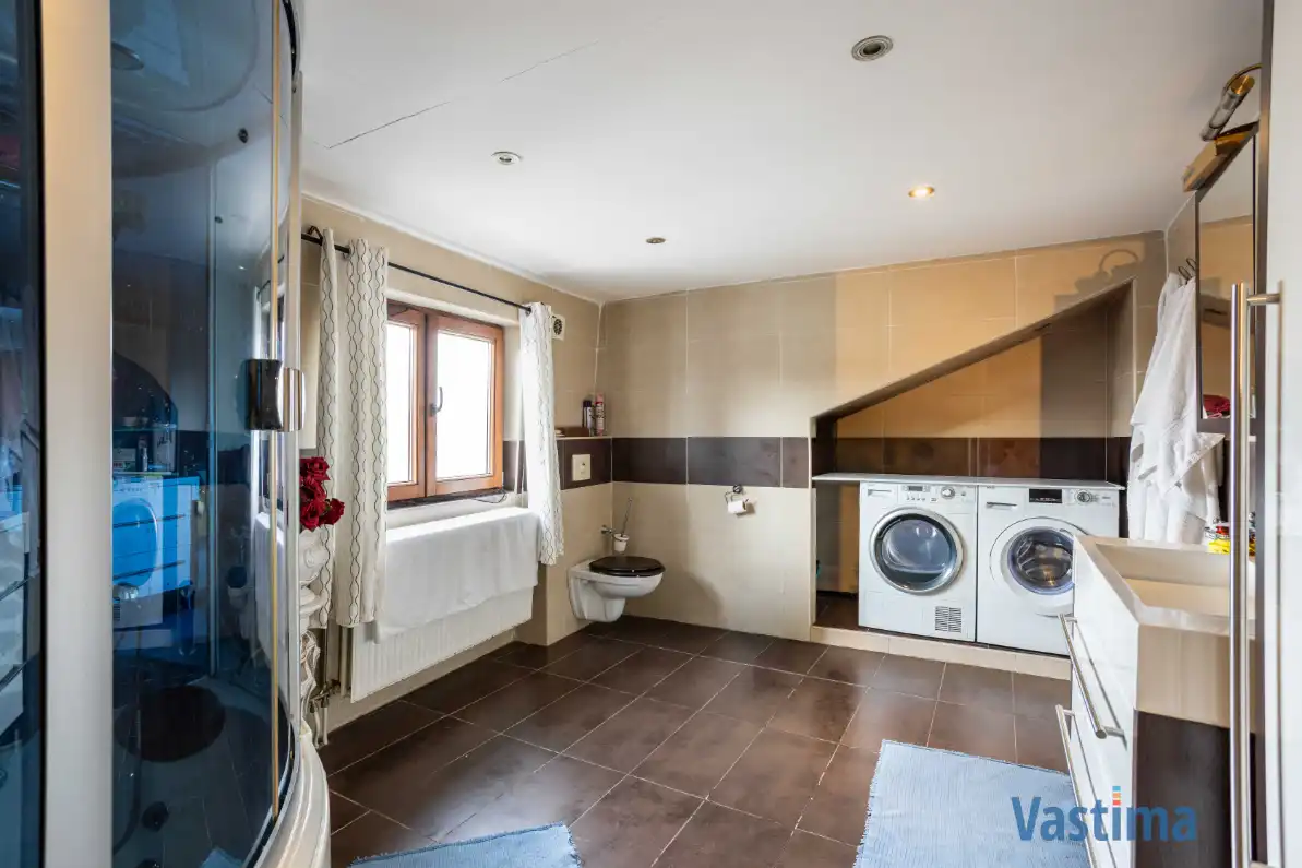 Ruime woning met twee volwaardige wooneenheden nabij centrum Aalst foto 21