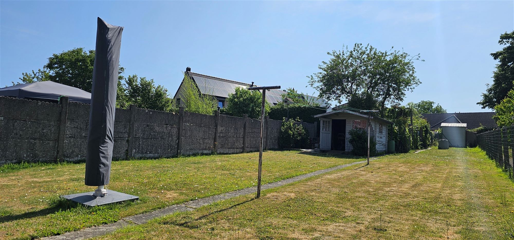 VERZORGDE WONING MET GROTE GARAGE & BOUWGROND foto 12