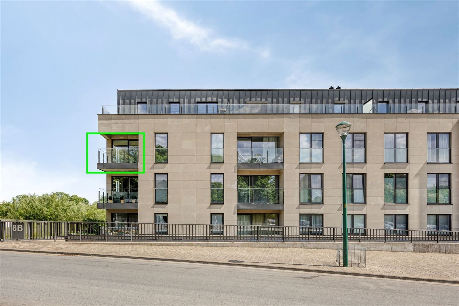 Appartement op de 2de verdieping met 1 slaapkamer foto {{pictureIndex}}
