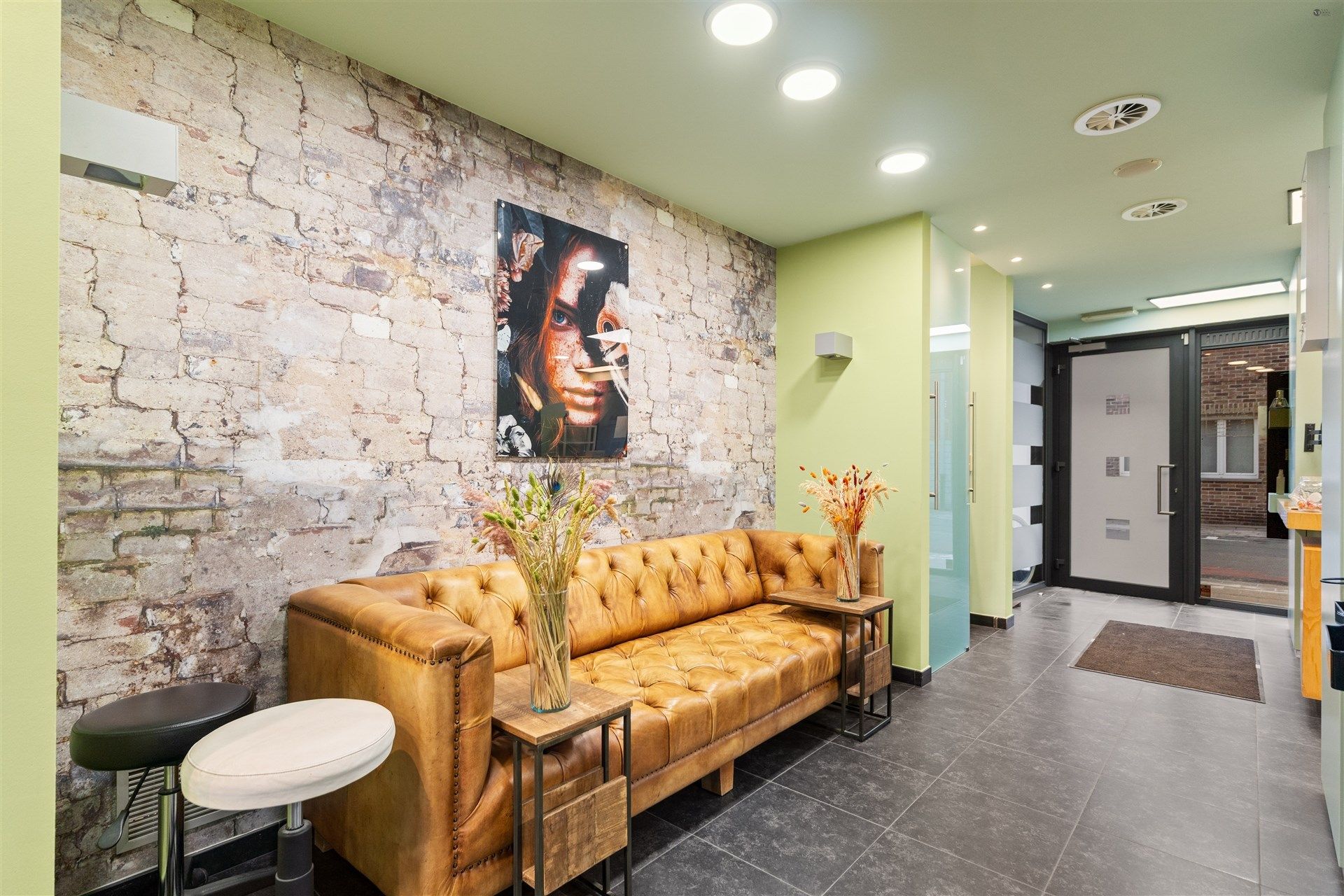 centraal gelegen winkel van 130m² foto 5