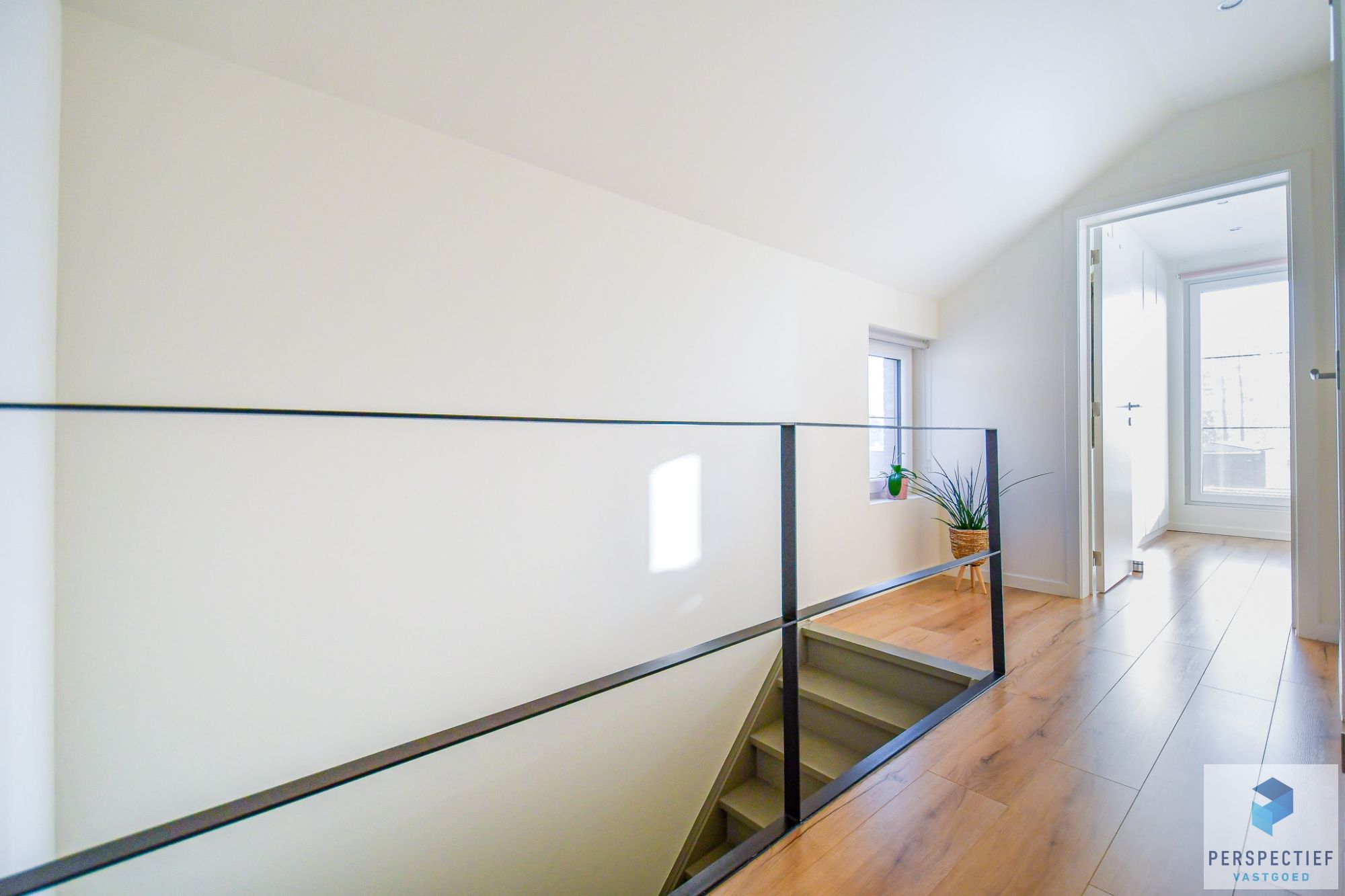 IN OPTIE NA 1 WEEK - COMPROMIS IN OPMAAK | Recente (2021) RUIME hedendaagse woning met GROTE tuin en LANDELIJK UITZICHT foto 9