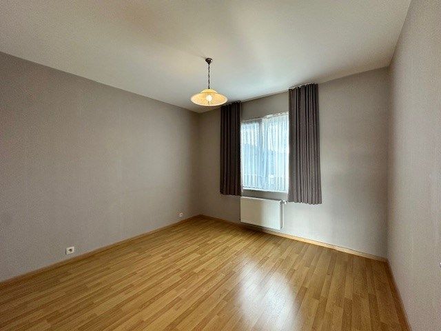 Verzorgd appartement op de 1ste verdieping met 2 slaapkamers,  autostandplaats, lift, terras te Neeroeteren. foto 6