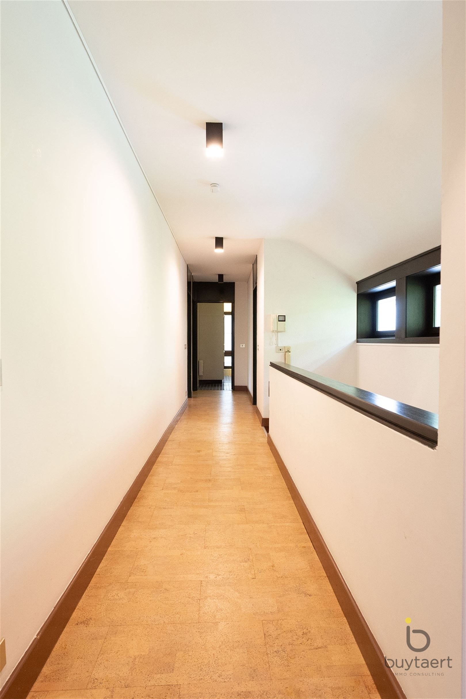 RUIMTE, LICHT ÉN KARAKTER: TE RENOVEREN 70’S VILLA MIDDEN IN HET GROEN! foto 36