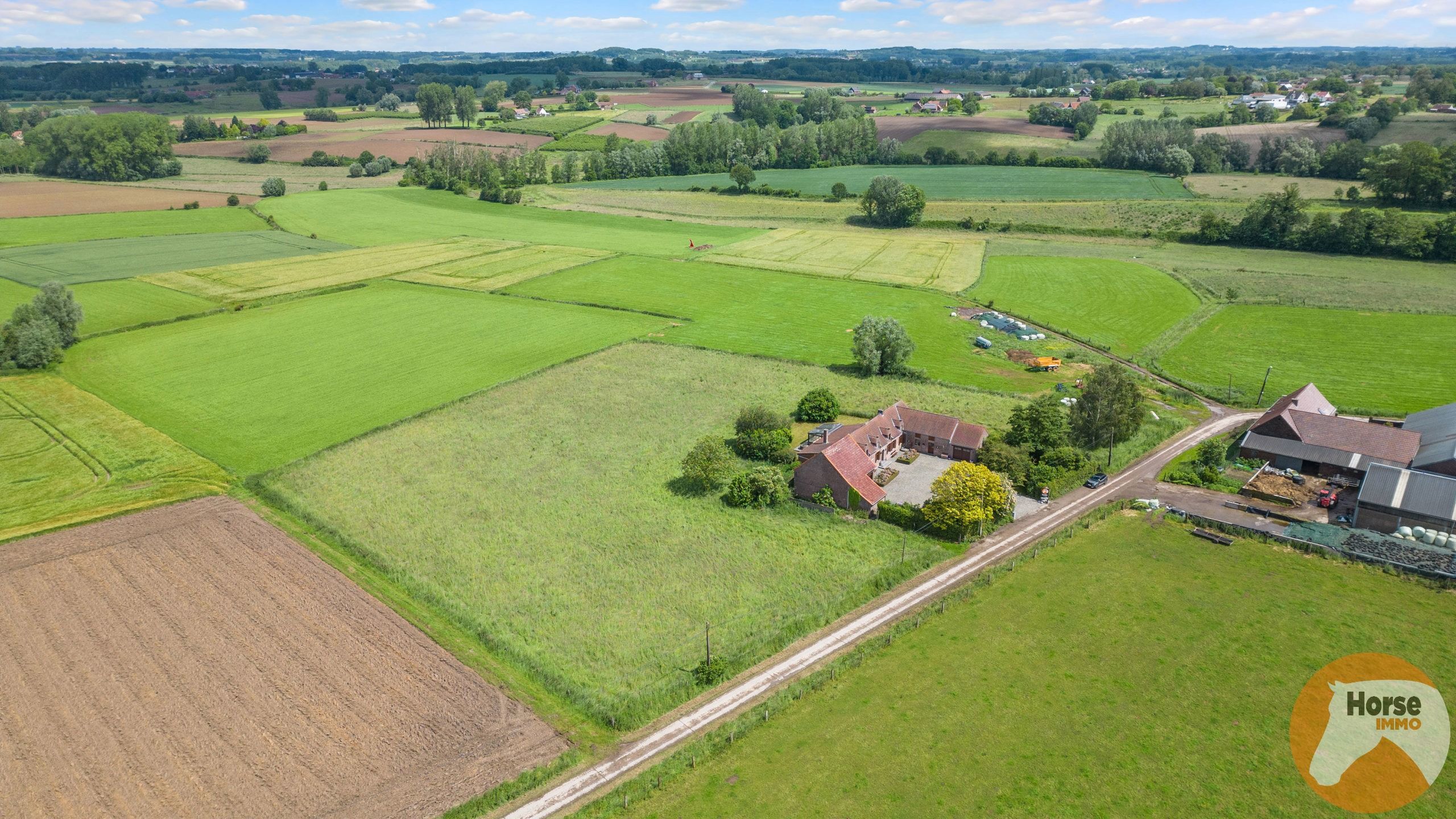 Uniek gelegen hoeve met veel mogelijkheden. foto 9