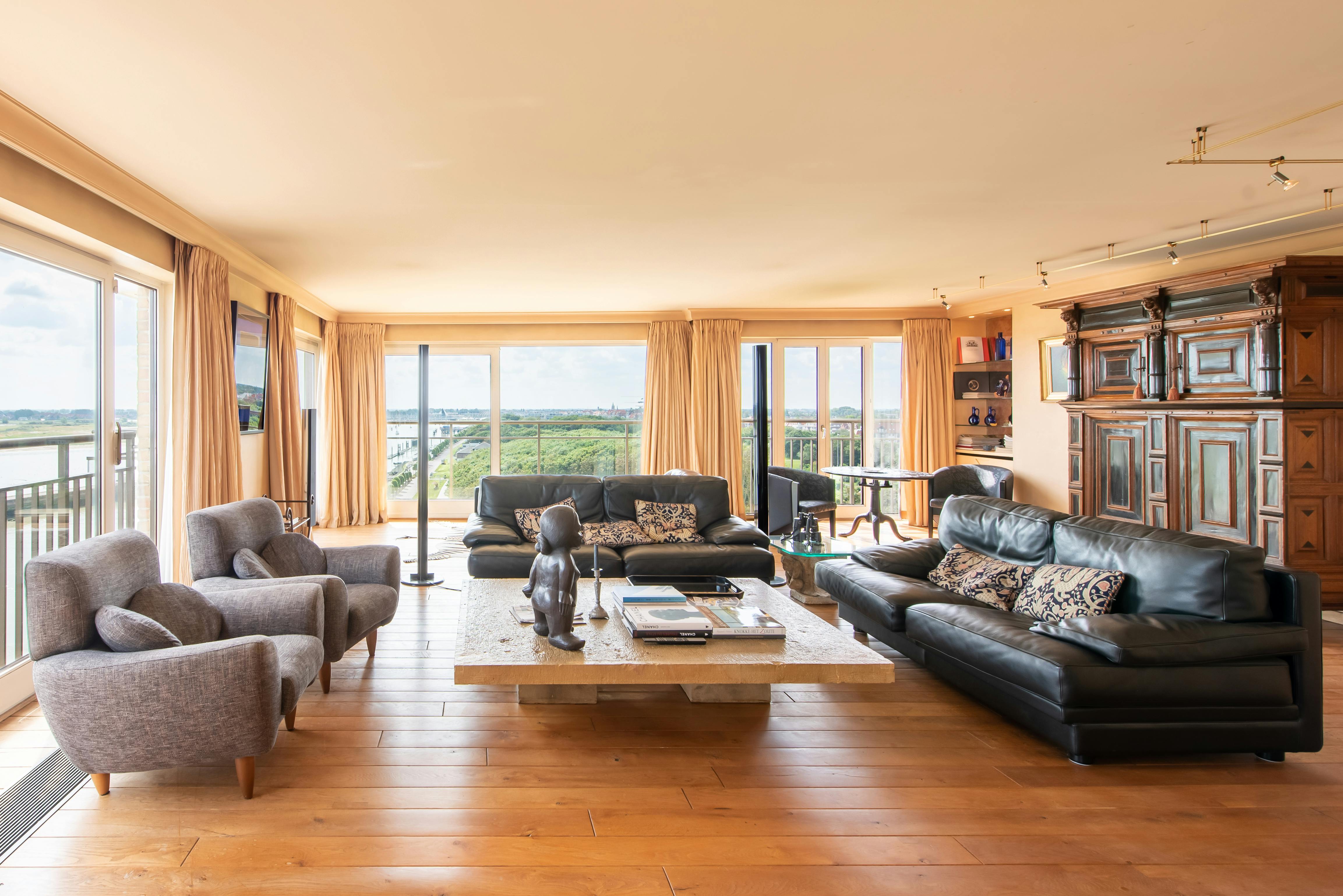 Exclusief appartement met prachtig zicht op de Havengeul en de zee! foto 8