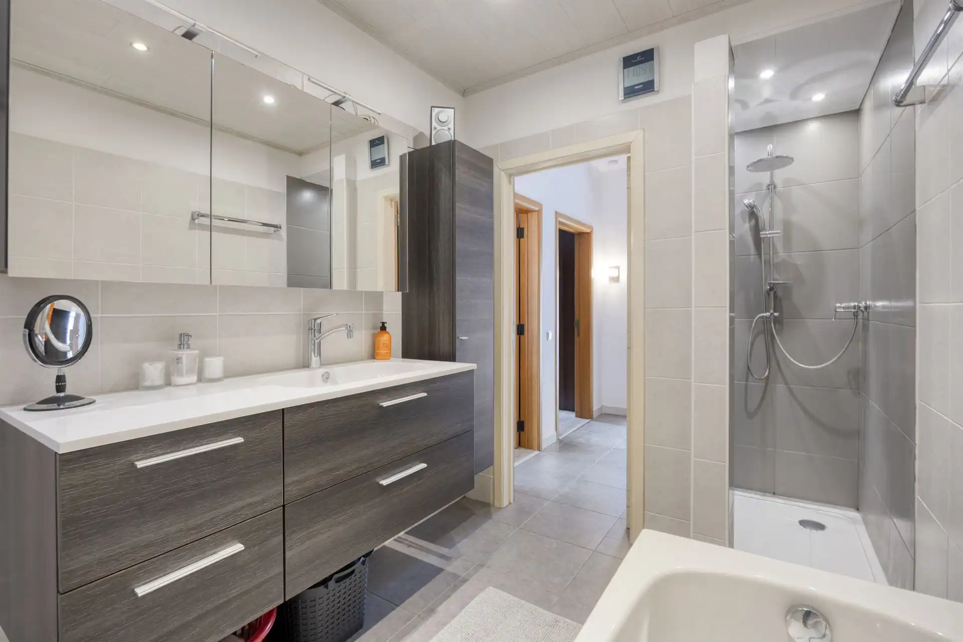 Klassieke villa in rustige omgeving foto 17