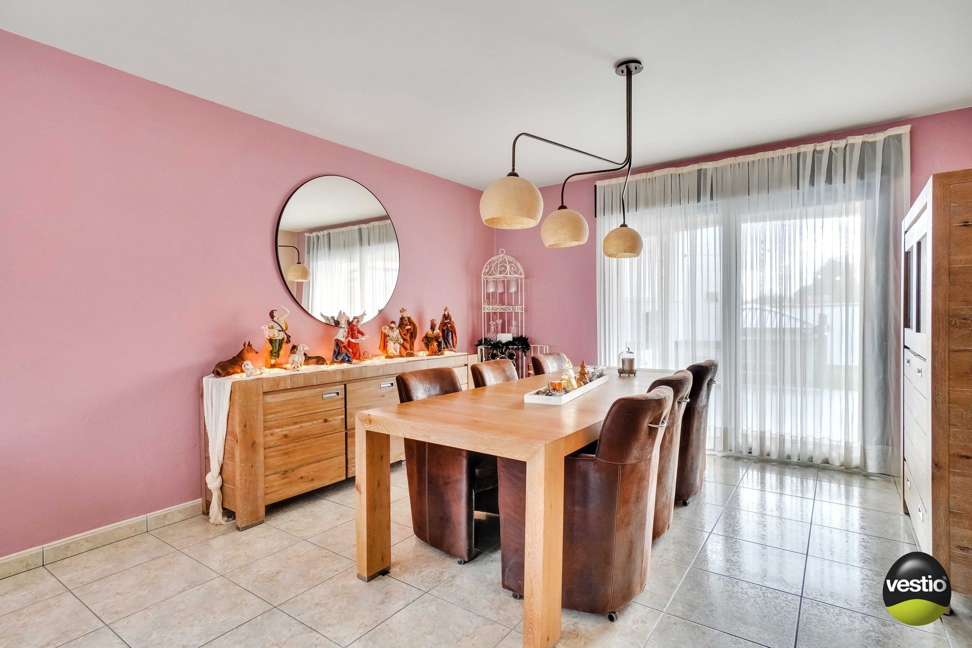 LANDELIJKE WONING MET RUIME GARAGE OP RUSTIGE LOCATIE TE OPOETEREN foto 9