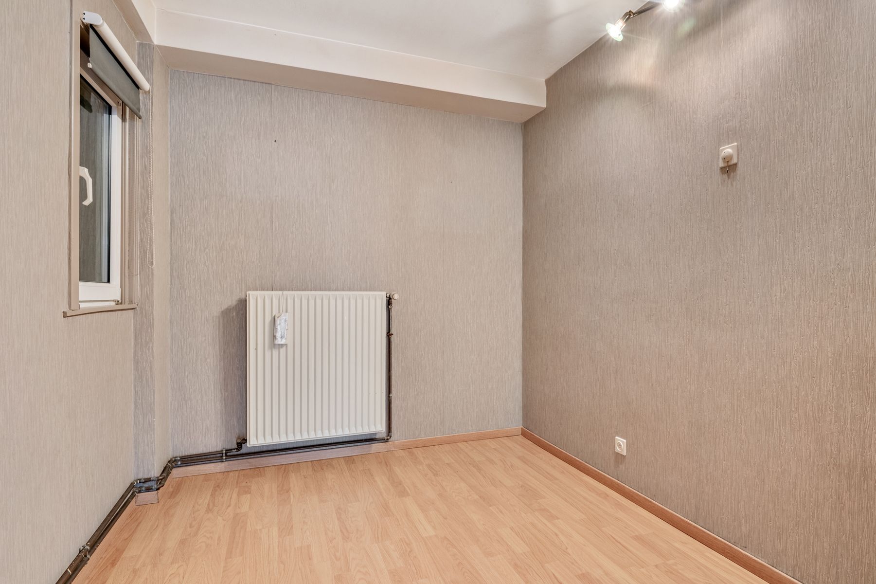 Te koop appartement met 2 slaapkamers en veel lichtinval op 5e verdiep foto 17