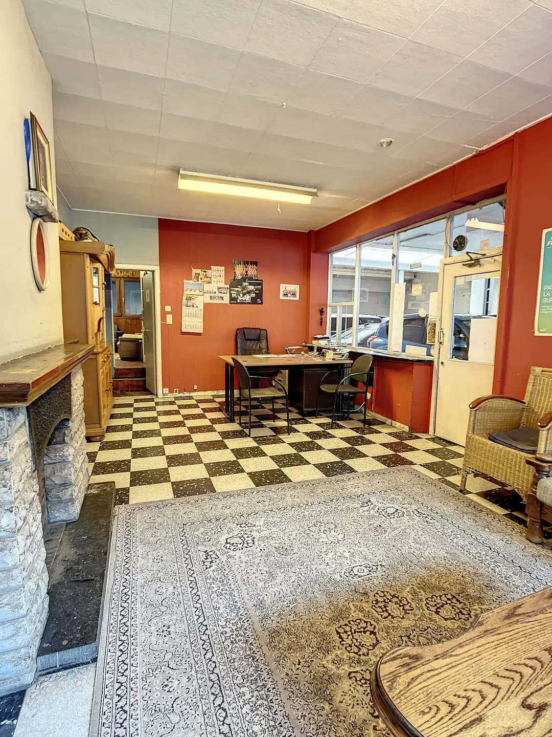 Te renoveren opbrengtsgebouwen met 12 units en handelsruimte foto 2