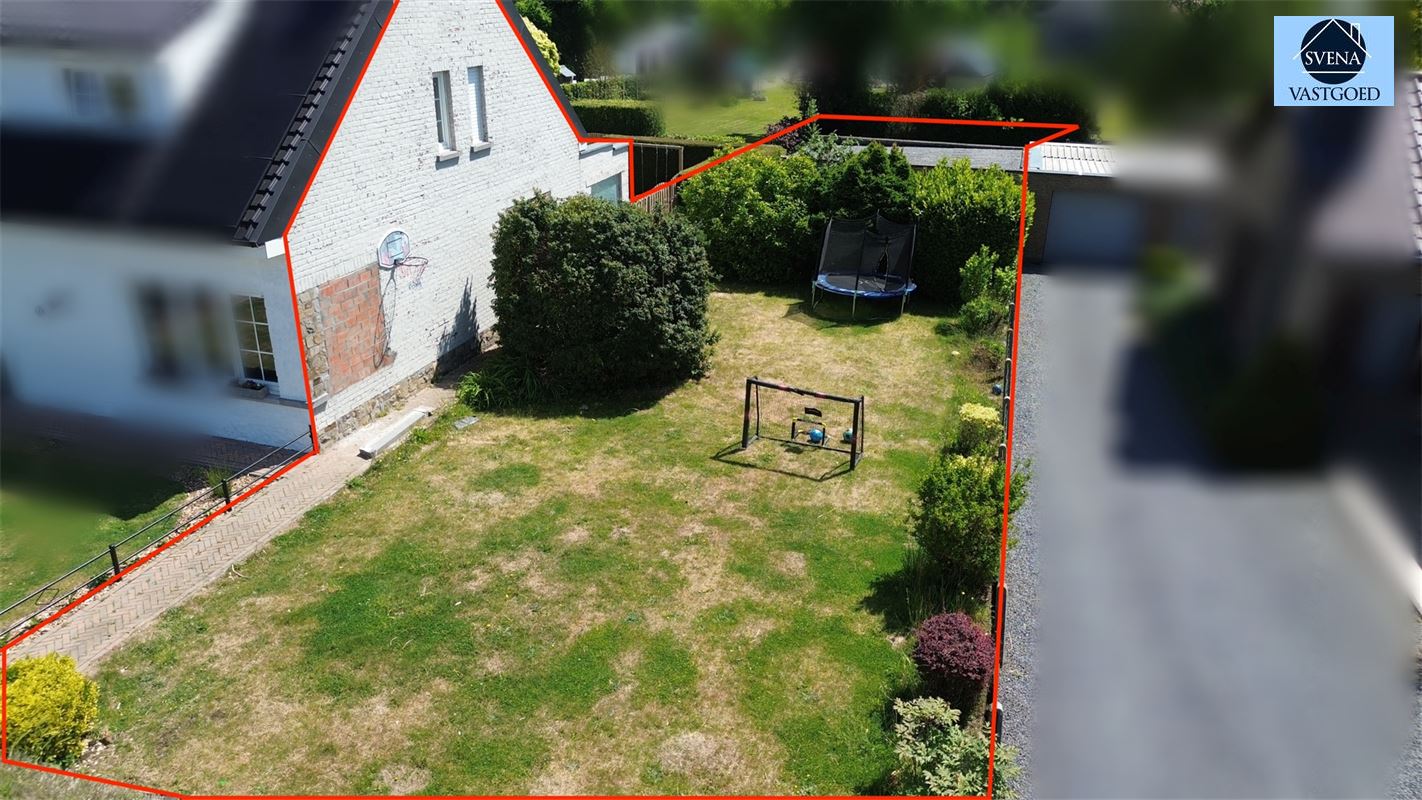 RUSTIG GELEGEN BOUWGROND foto {{pictureIndex}}