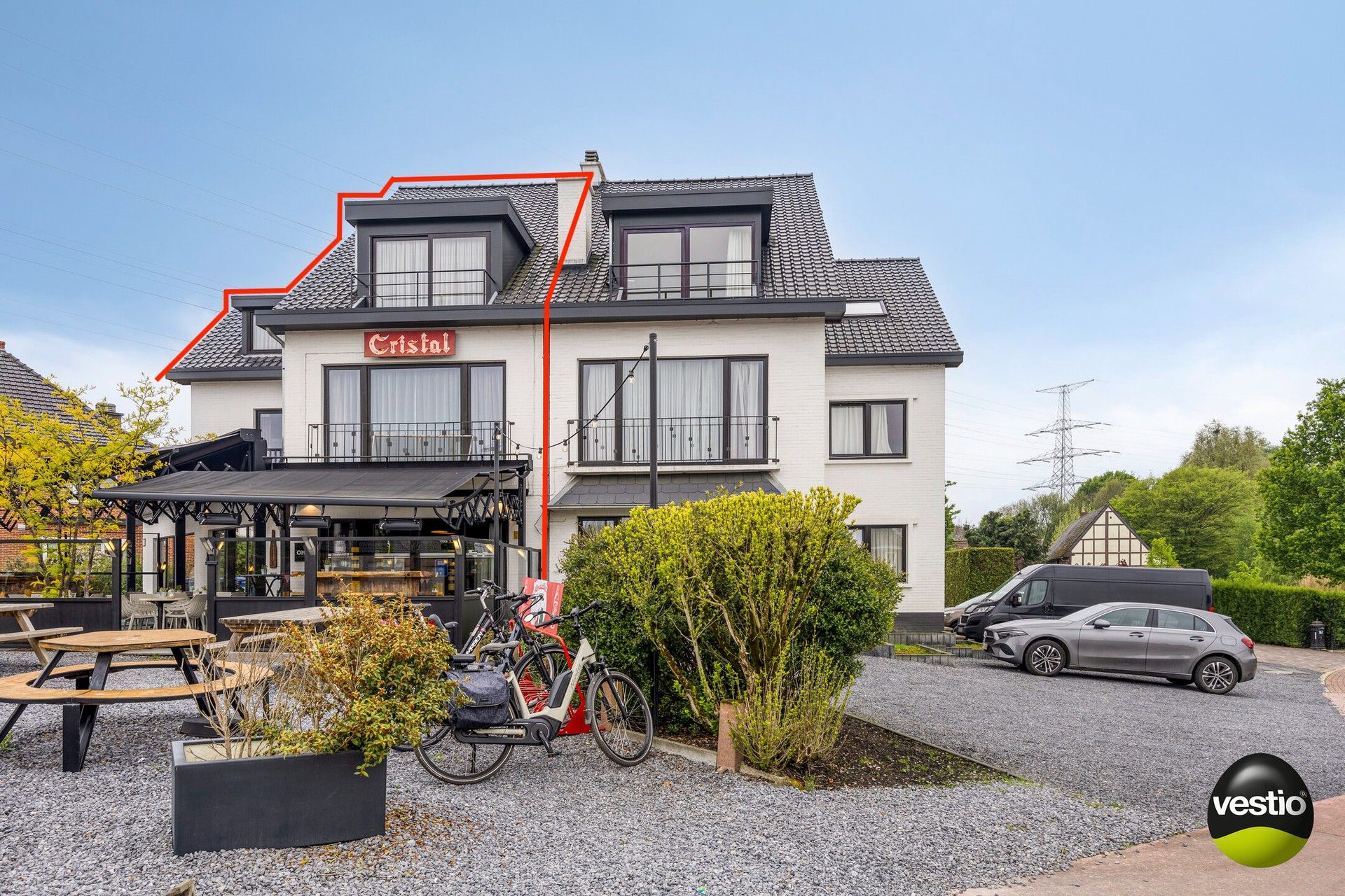 Verhuurde opbrengsteigendom met handelsgelijkvloers en 2 appartementen in Hasselt foto 2