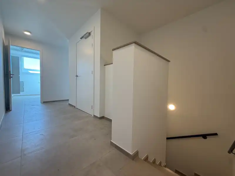 Prachtig ruim BEN-penthouse met 3 slpks, 2 terrassen én overdekte parking in het centrum van Houthalen foto 12