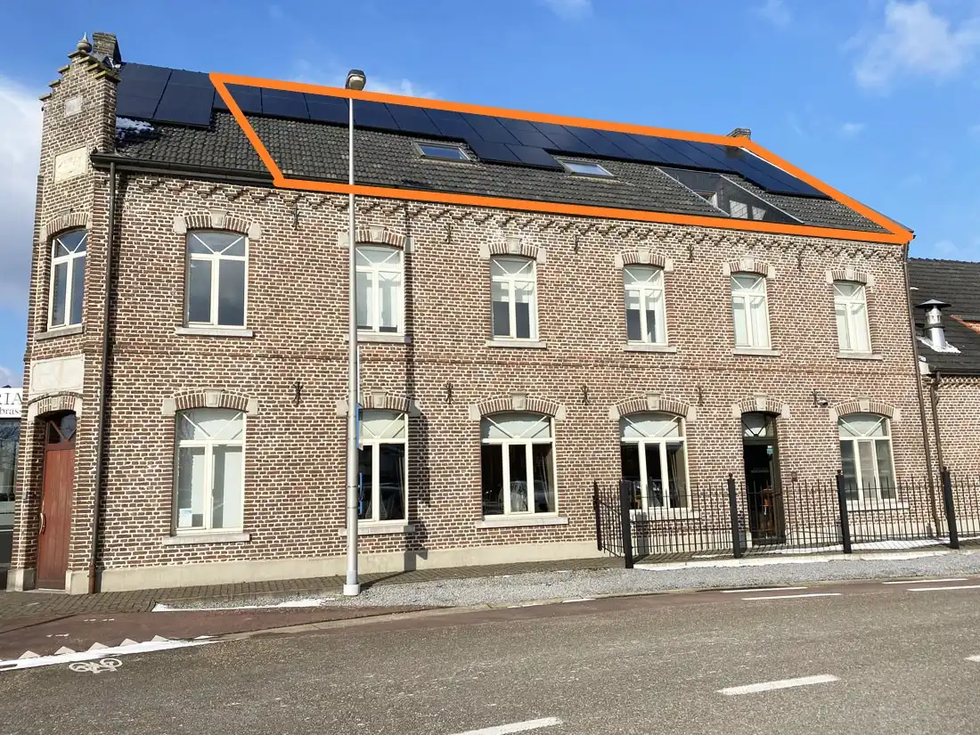 Gunstig gelegen kantoorruimte te Heusden-Zolder foto {{pictureIndex}}