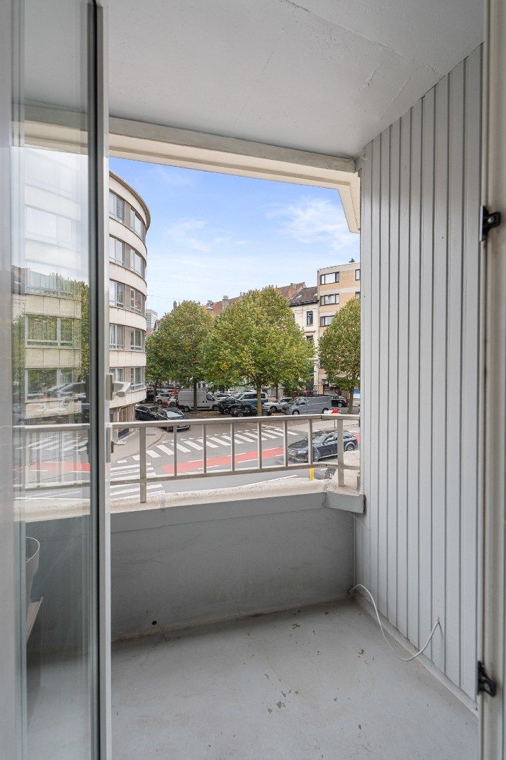 Zeer gunstig gelegen 2 slaapkamer appartement foto 7