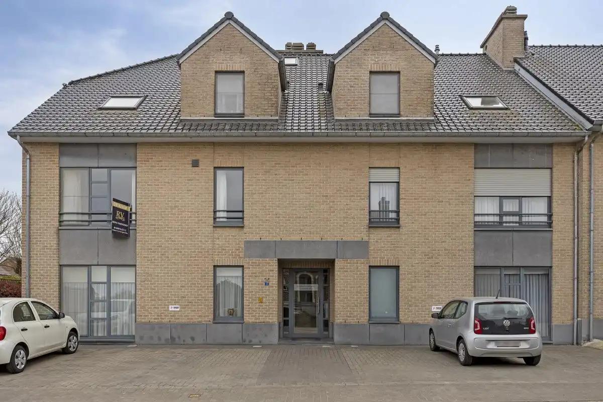 LICHTRIJK APPARTEMENT VAN 92M²  MET TWEE SLPK'S EN UNIEK TERRAS VAN 27M² IN KESSELT foto 4