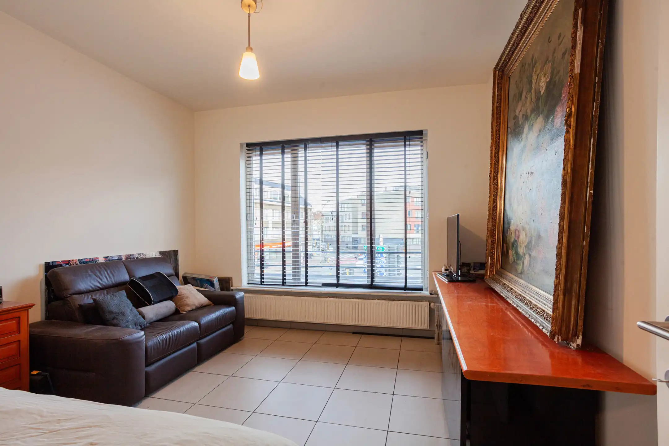 Opbrengsteigendom met handelsruimte en 2 grote appartementen foto 10