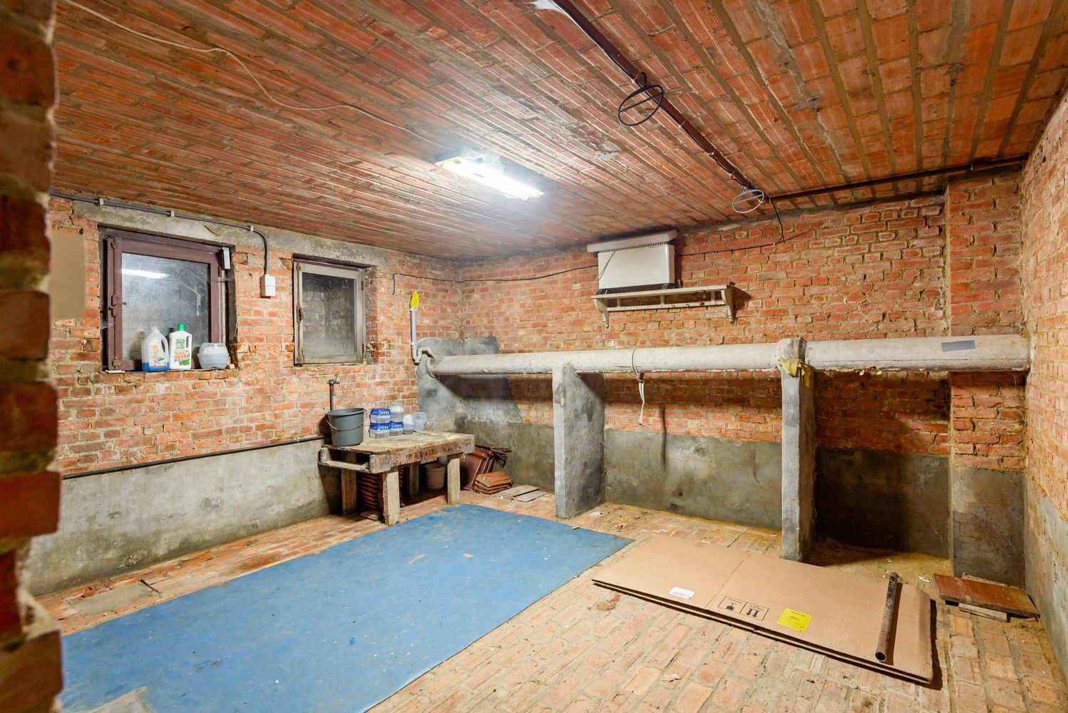 Te renoveren woning met 3 slaapkamers en tuin in Wijnegem! foto 18