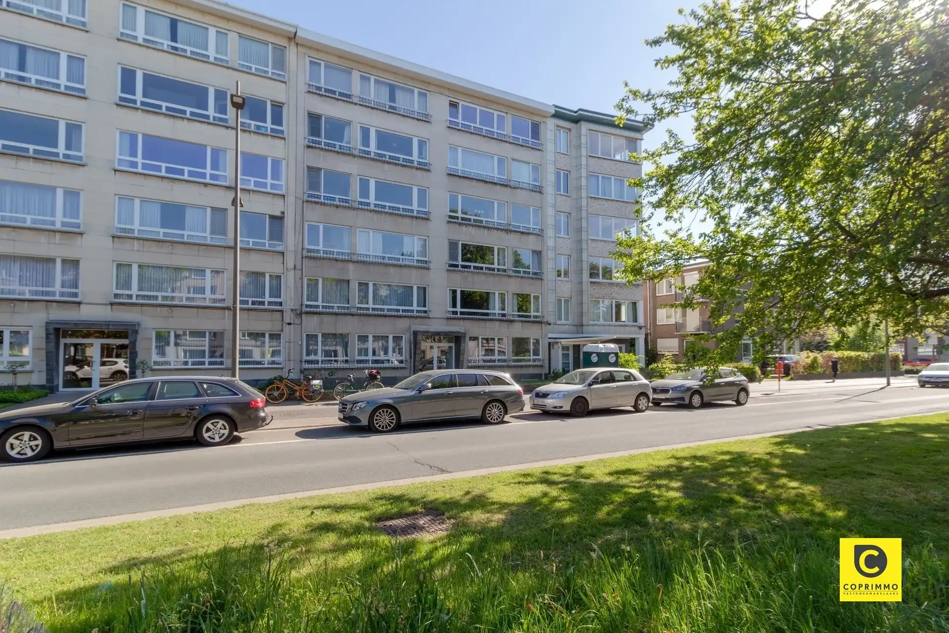 Instapklaar 3slpk appartement met terras en P! foto 16