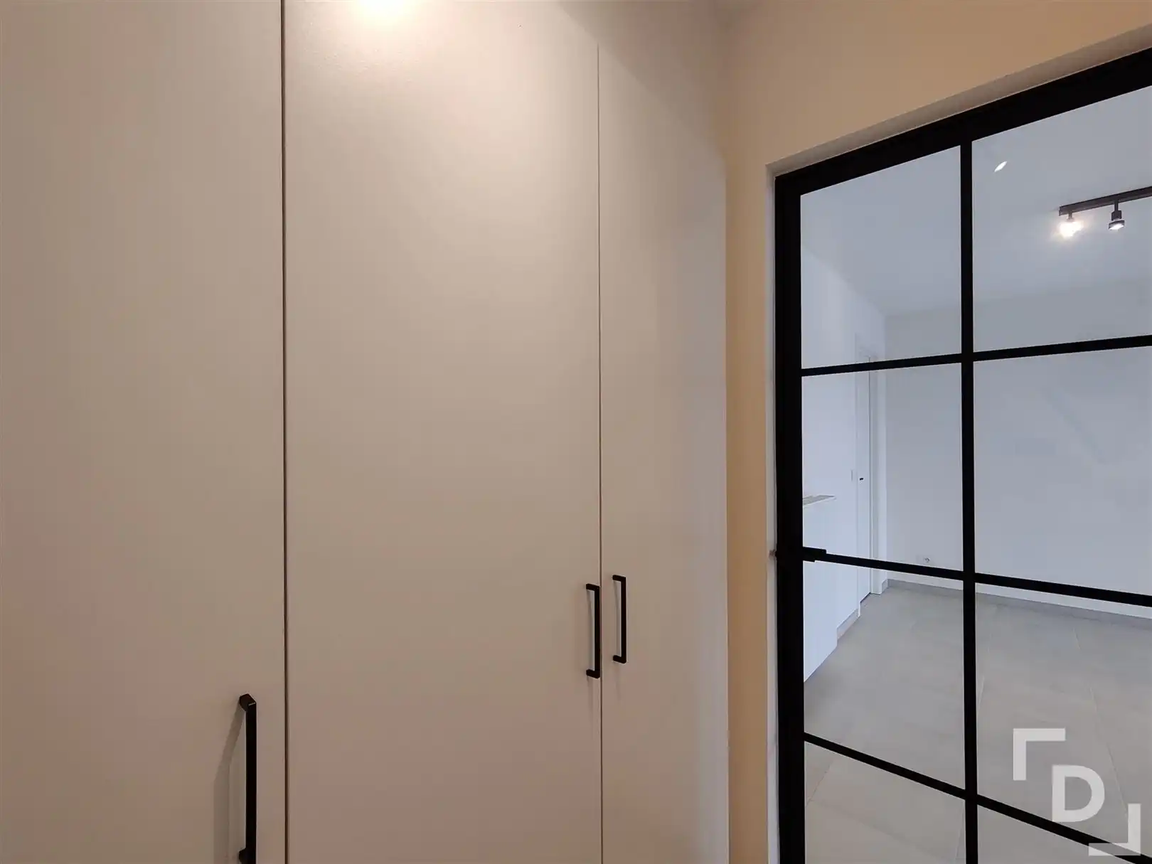 Gezellig dakappartement met terras en autostaanplaats. foto 10