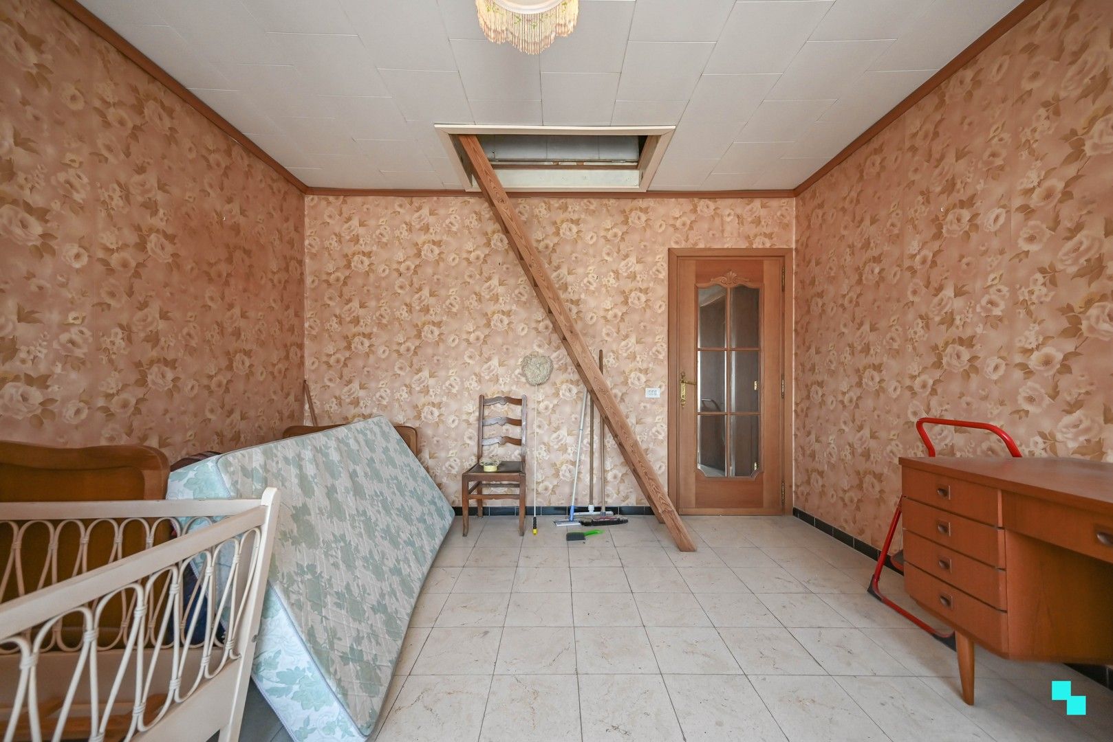 Karaktervolle woning met riante woonoppervlakte (267 m²) en tuin in Emelgem foto 27