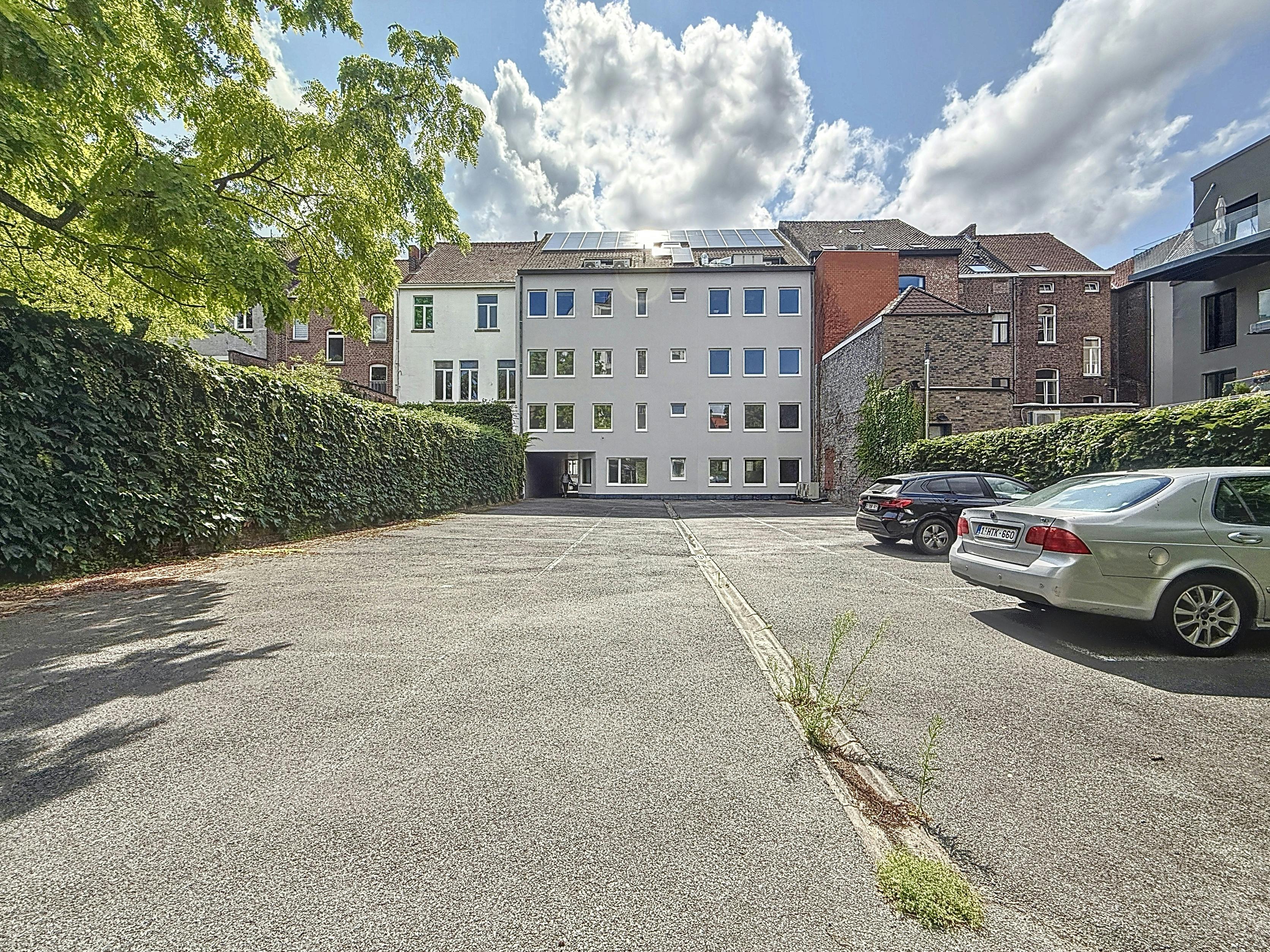 Kantoorruimtes met parking te huur in centrum van Kortrijk foto 11