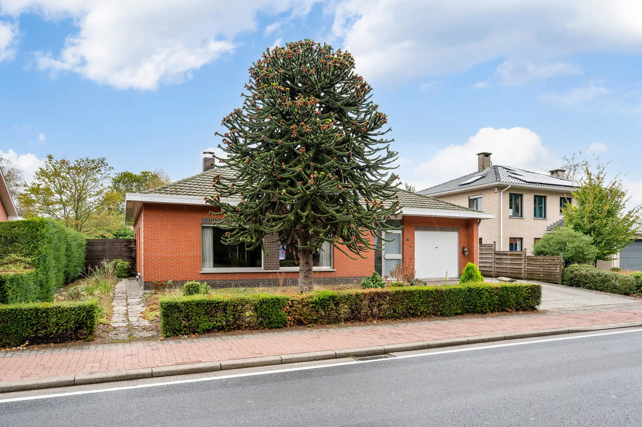 Vrijstaande renovatiewoning met 3 slaapkamers, garage en diepe tuin foto 21