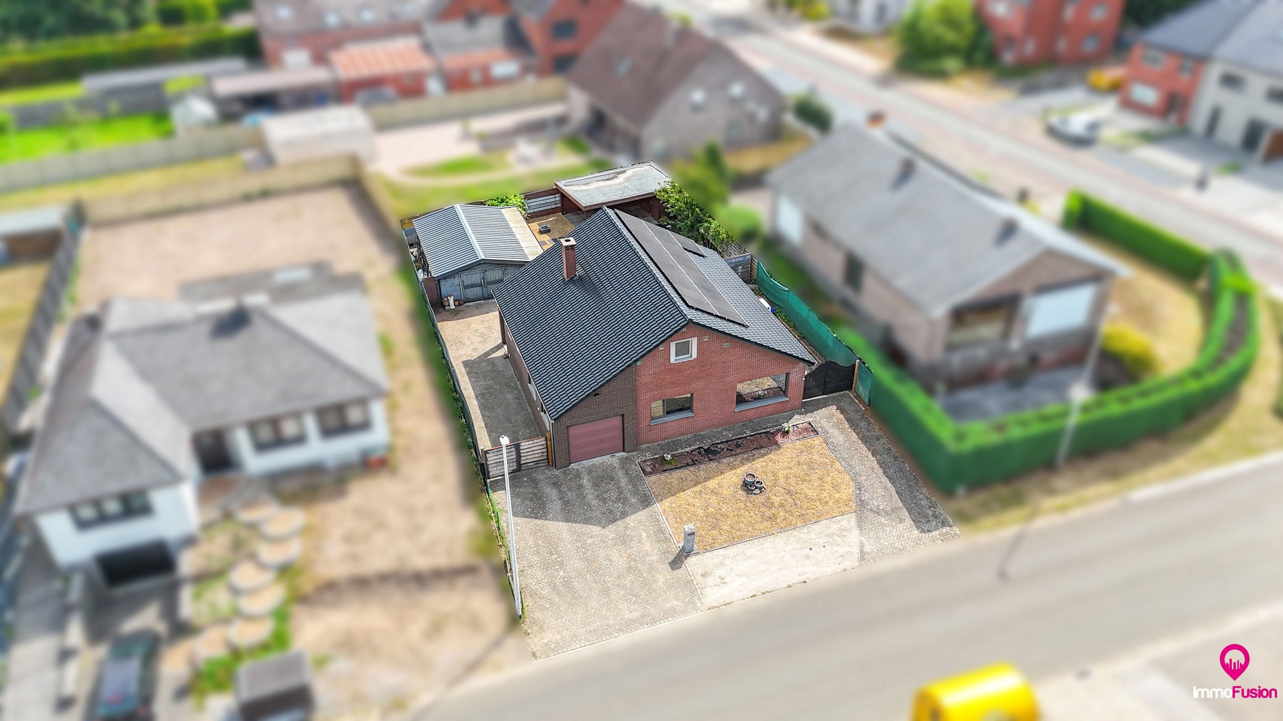 Instapklare gezinswoning met 4 slpks en mooie verzorgde tuin foto 29