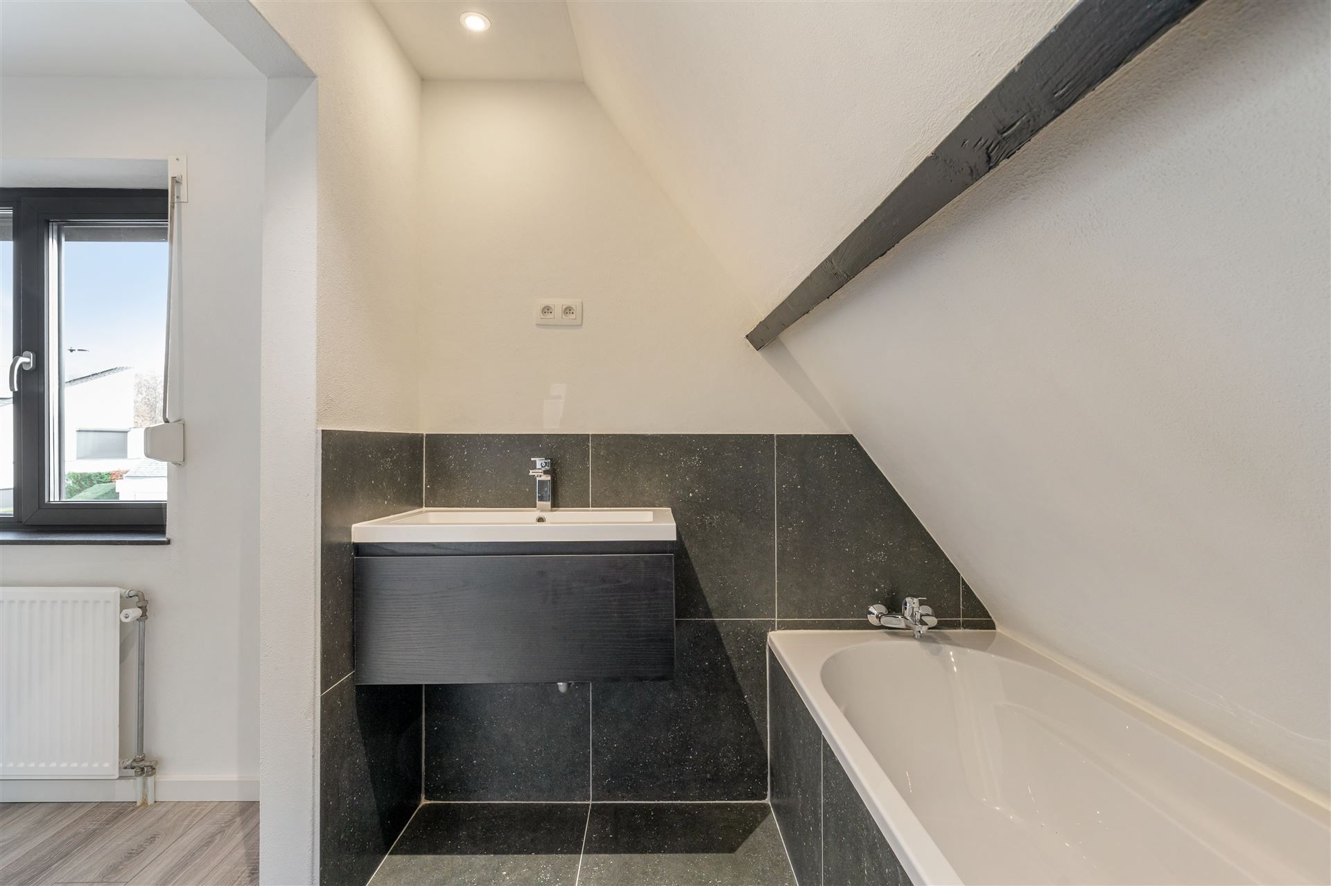 Gerenoveerde woning op 11a73ca nabij Domein Pietersheim en Lanaken centrum foto 23