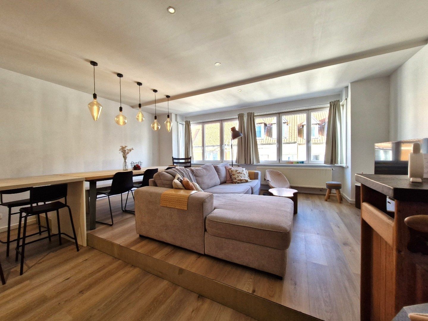 Zeer groot (129 m²), volledig gerenoveerd duplexappartement te Westkapelle foto 3