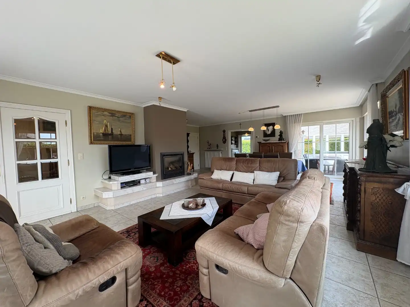 Ruime villa op perceel van 758 m² met 4 slaapkamers  foto 7