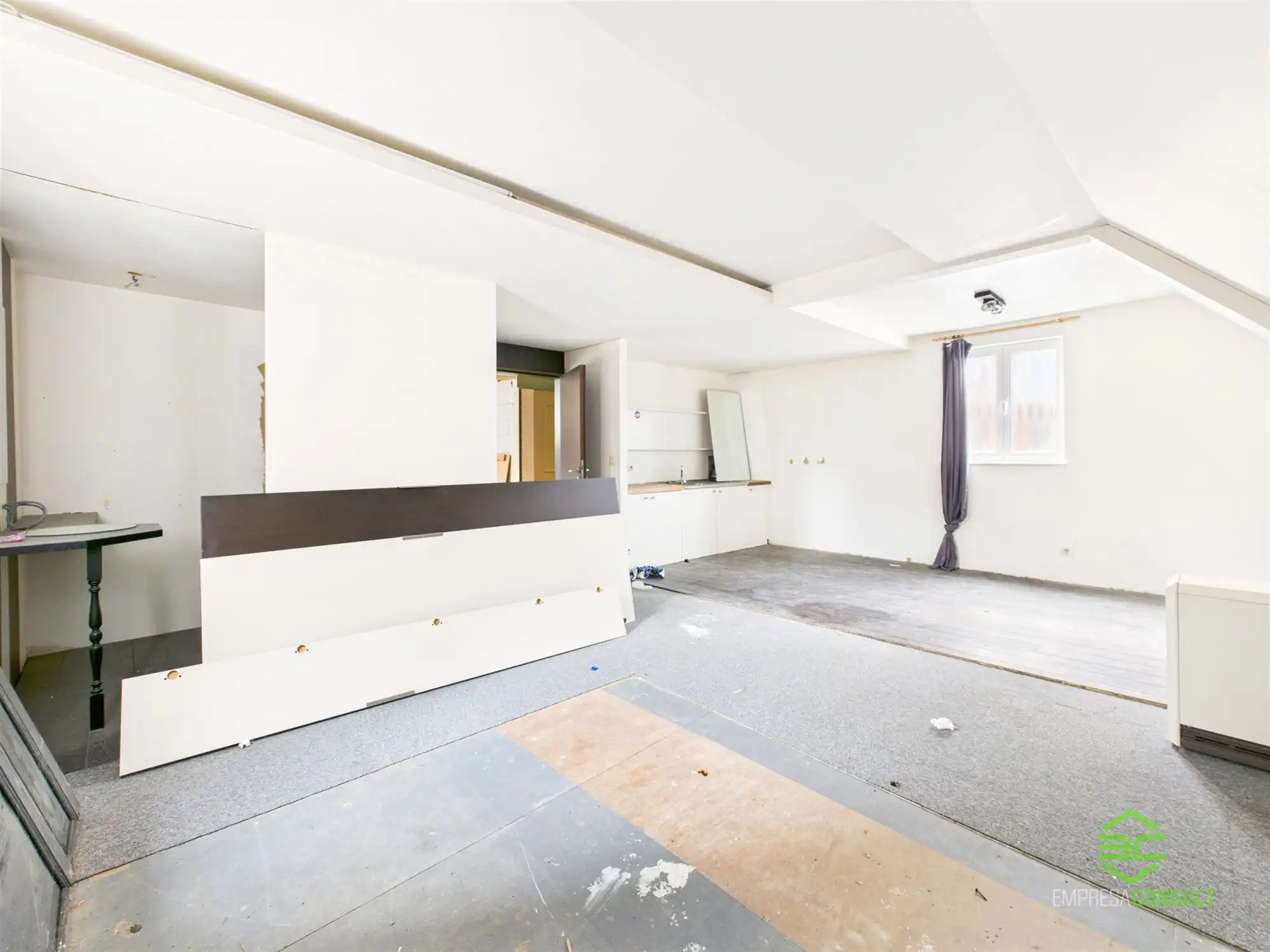 Handelsgelijkvloers op A+ locatie in het centrum! foto 18