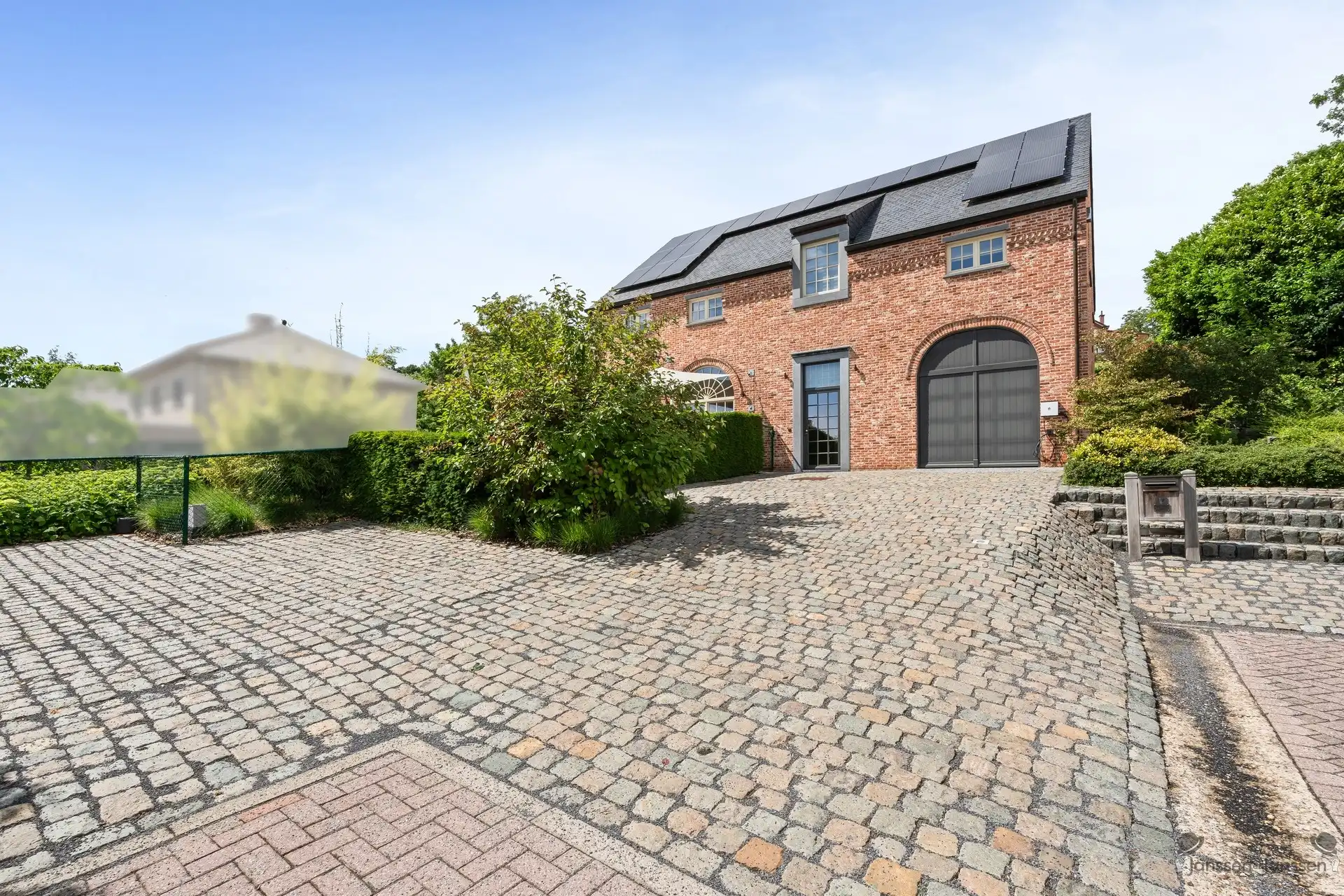 Ruime villa met 4 slaapkamers in Linden foto {{pictureIndex}}