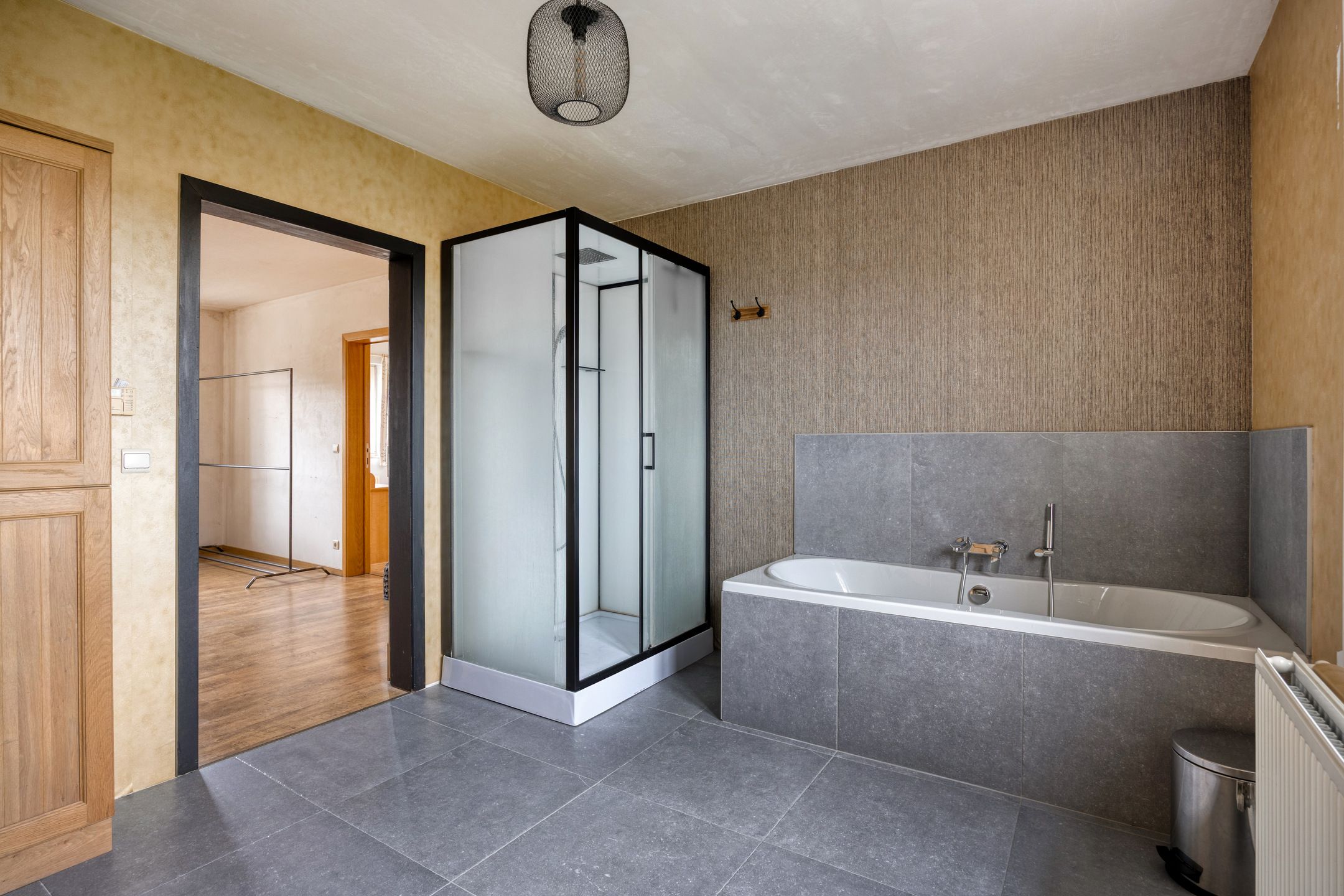 Ruime woning op perceel met uitzicht foto 24