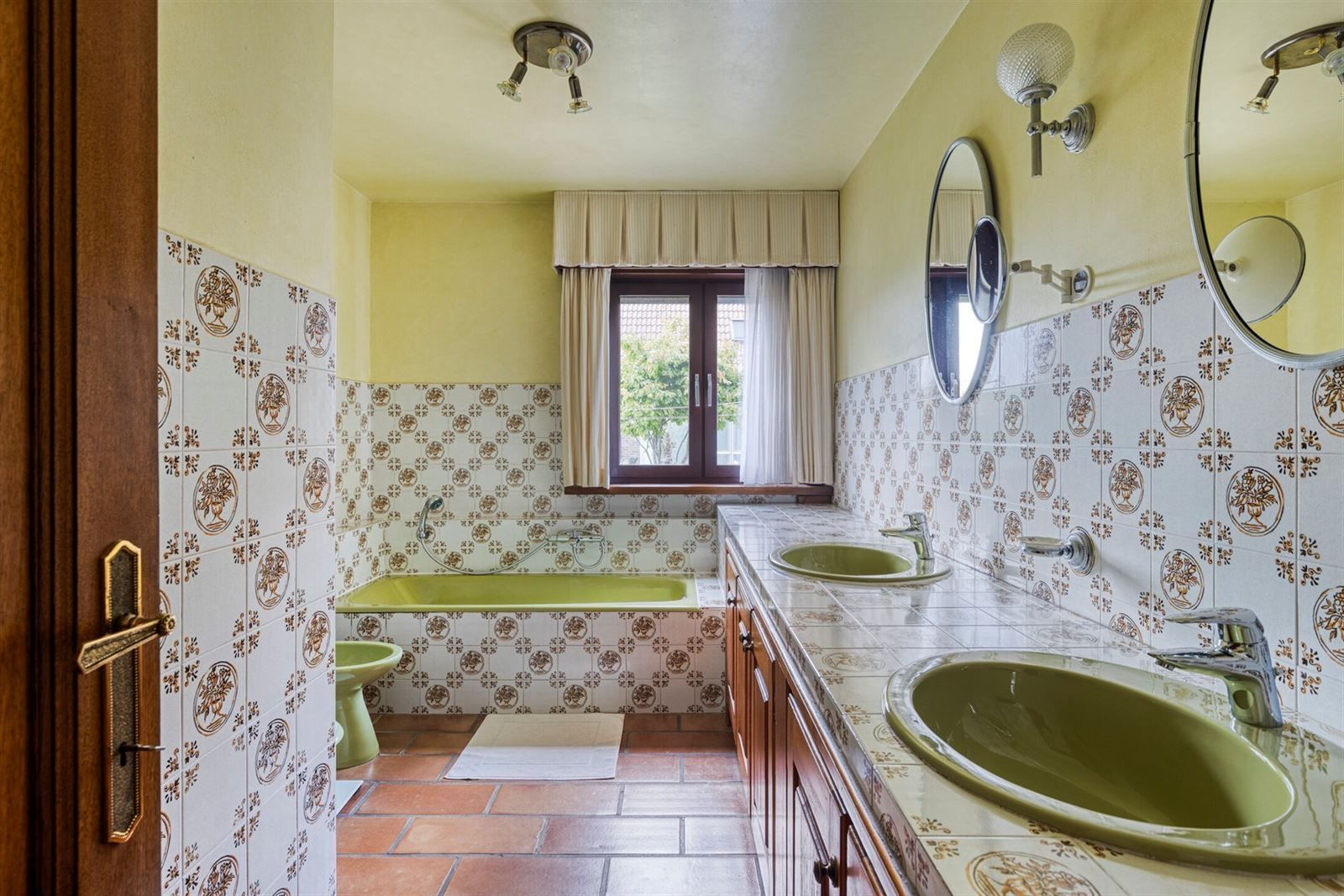 Vrijstaande villa op een unieke ligging!  foto 8