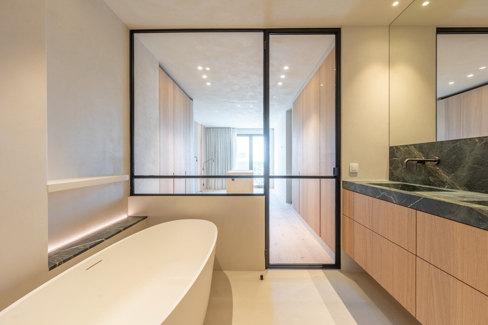 Luxueus appartement met frontaal zeezicht in het Zoute Knokke foto 28