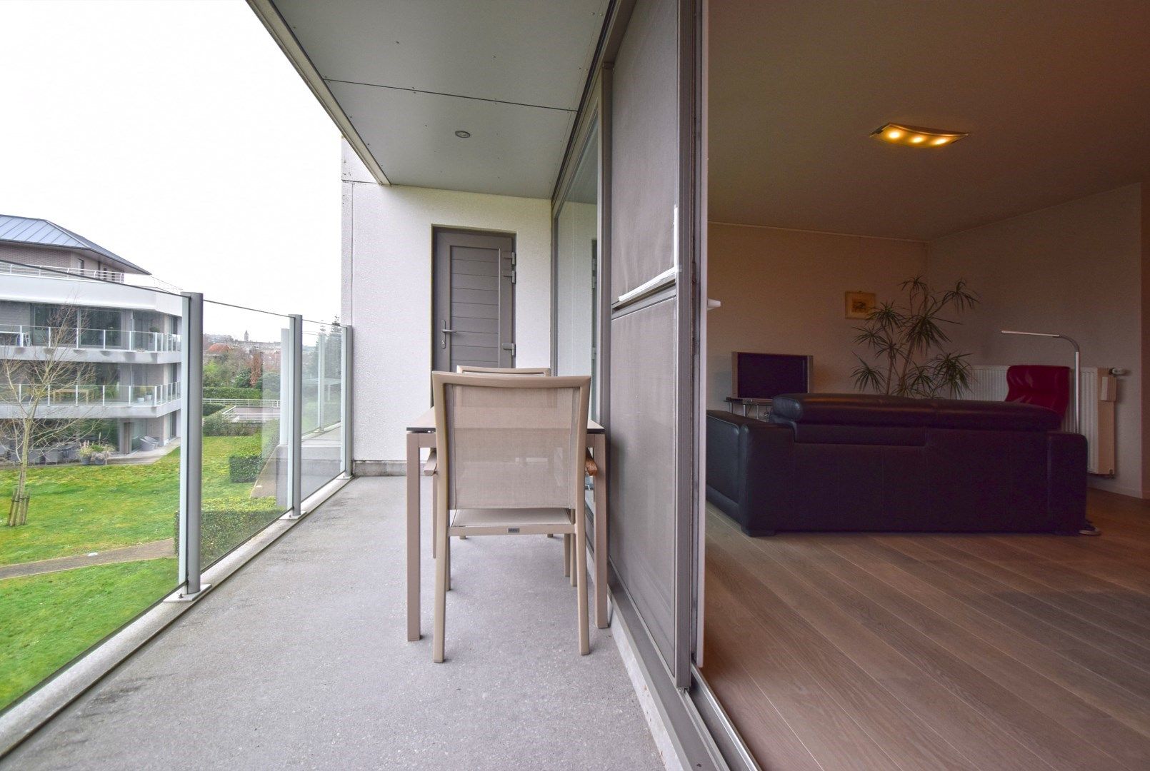 ZEER RESIDENTIEEL NIEUWBOUW APPARTEMENT foto 12