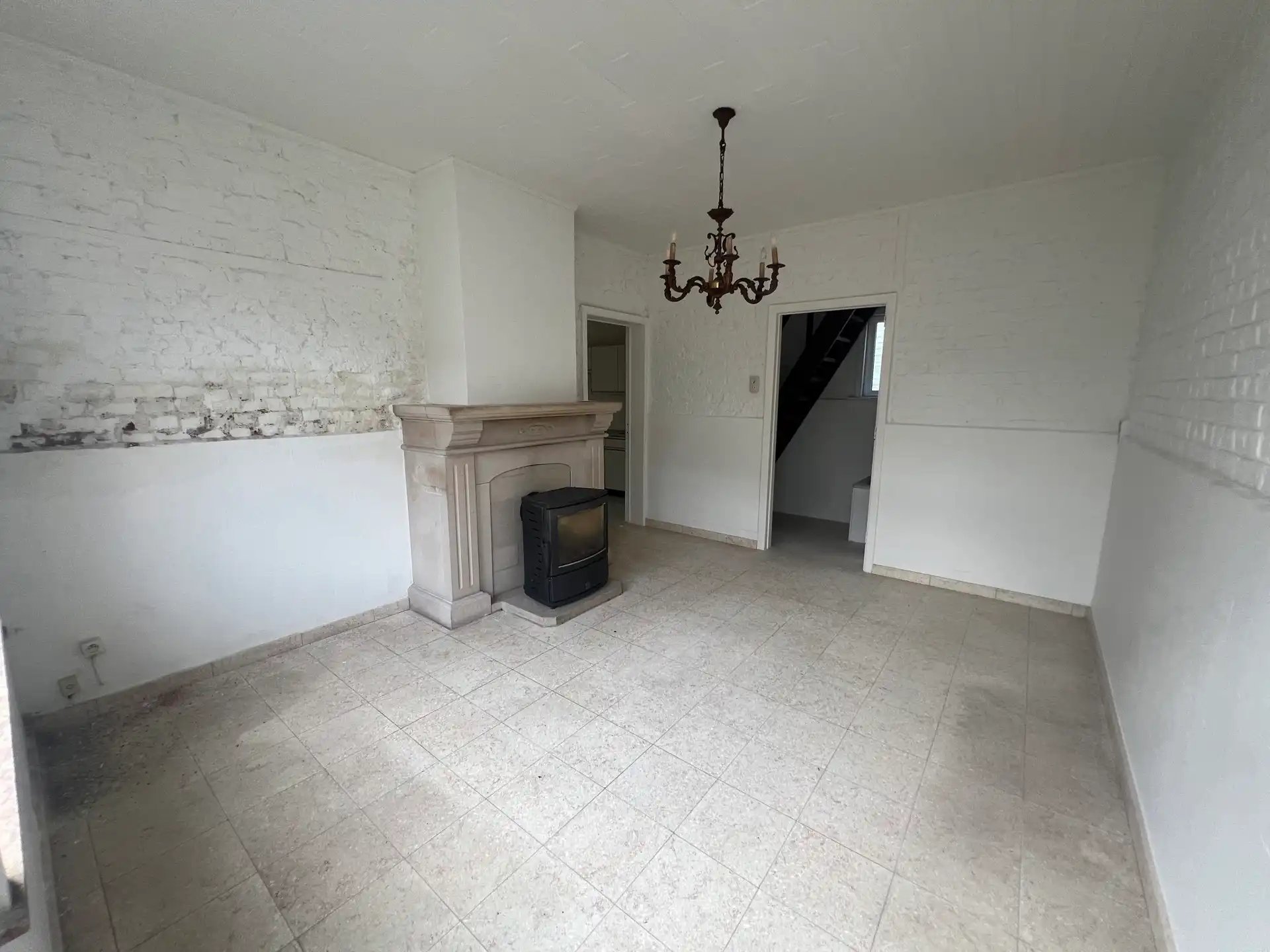 Volledig te renoveren woning nabij centrum Liedekerke foto 3