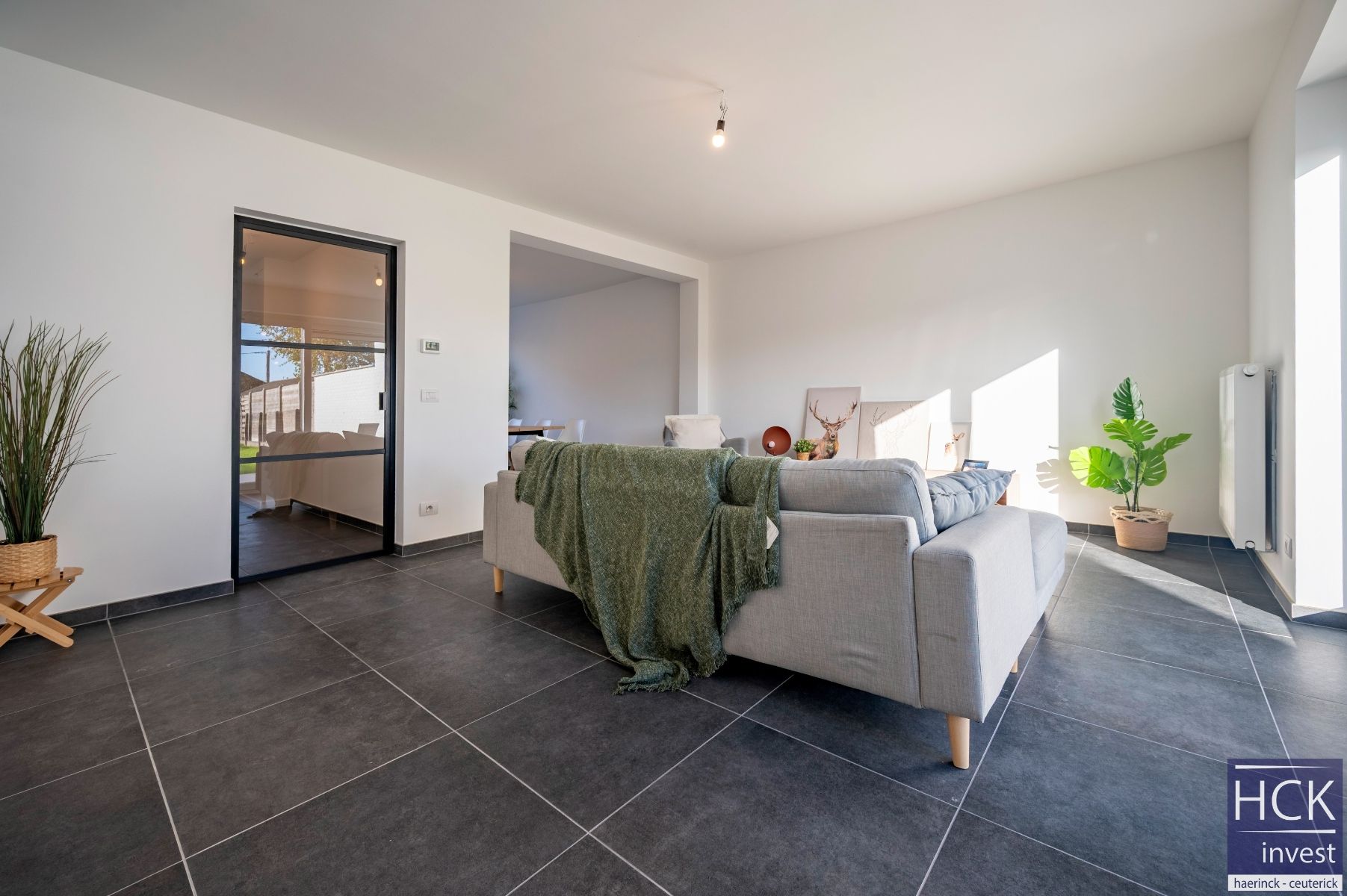 WAREGEM - Instapklare & energiezuinige woning met 4 SLPK. én uitweg foto 3